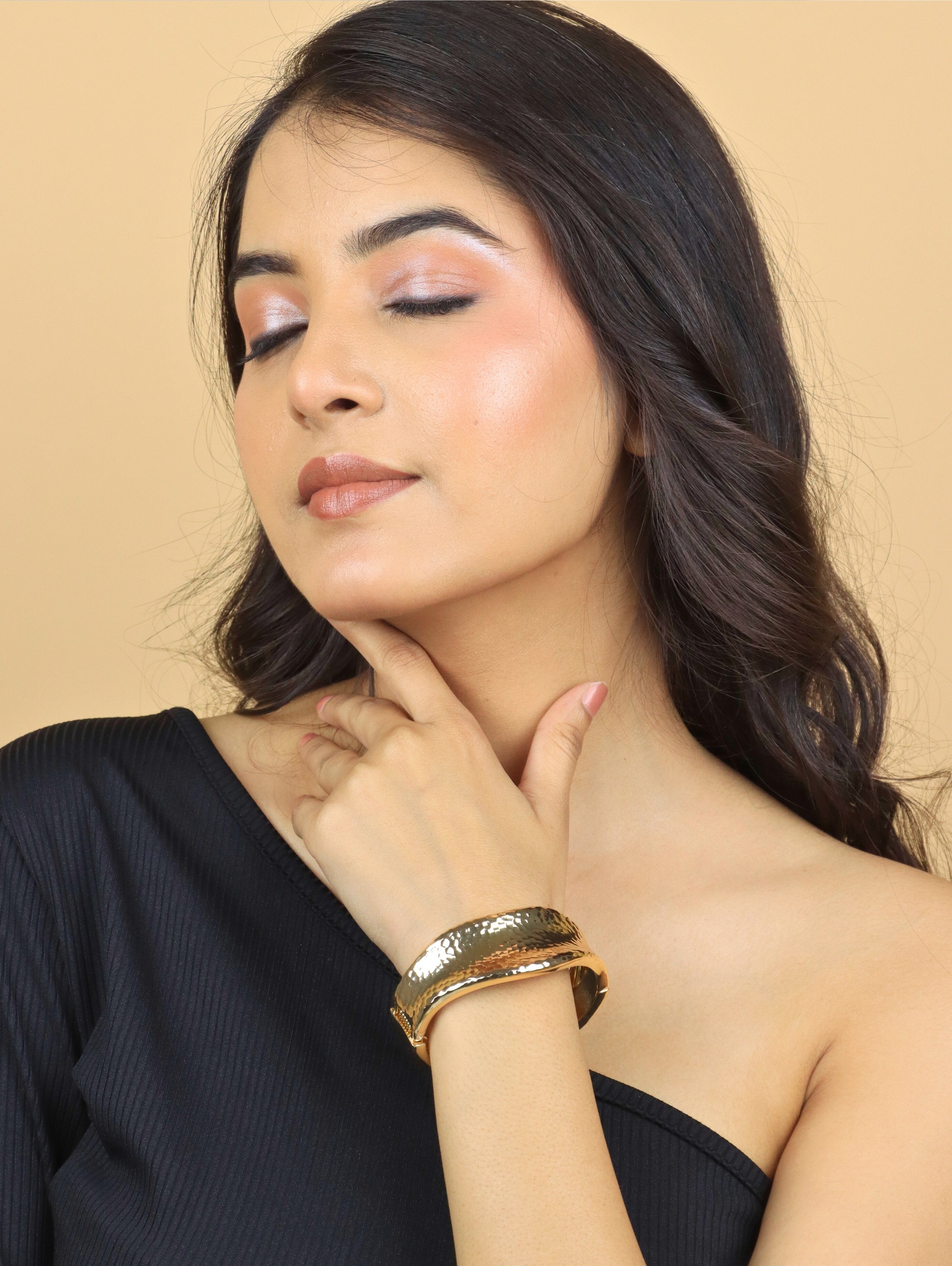 New Anti Tanshi Golden Bracelet