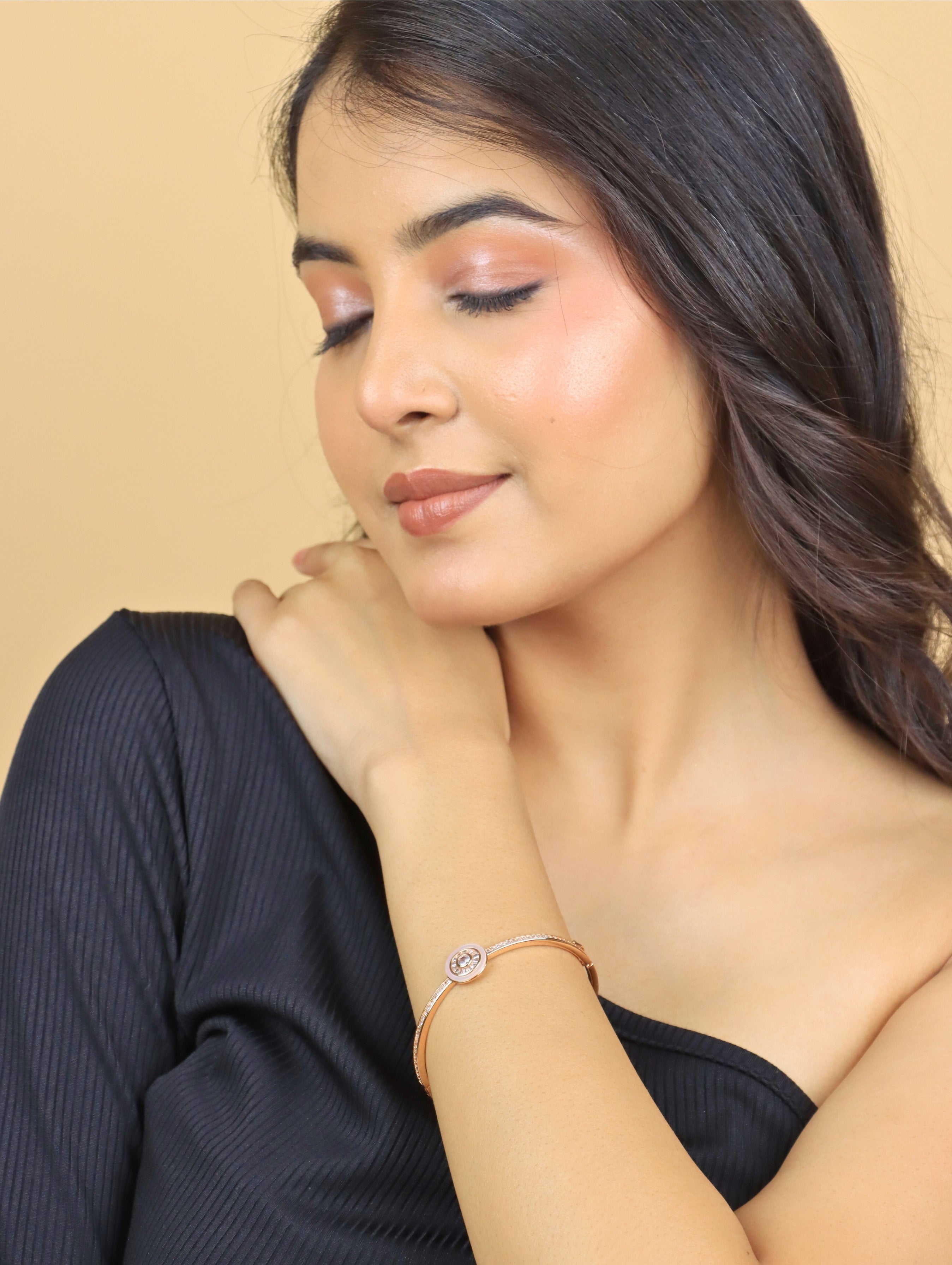 Mother Pearl Bracelet AD Stone
