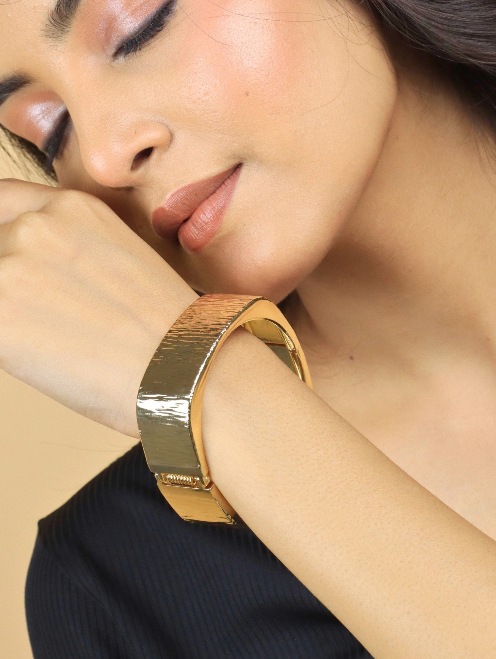 Anti Tanshi Bracelet Golden Plated Squre