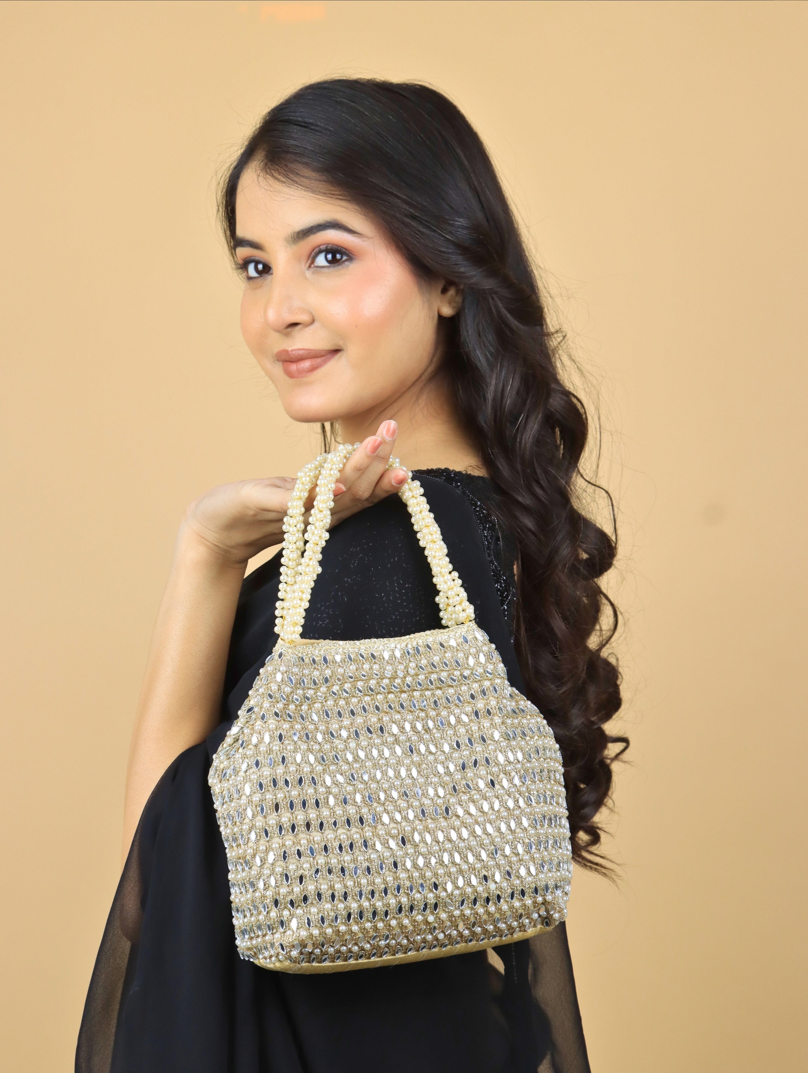 PEARL MIRROR WORK POTIL