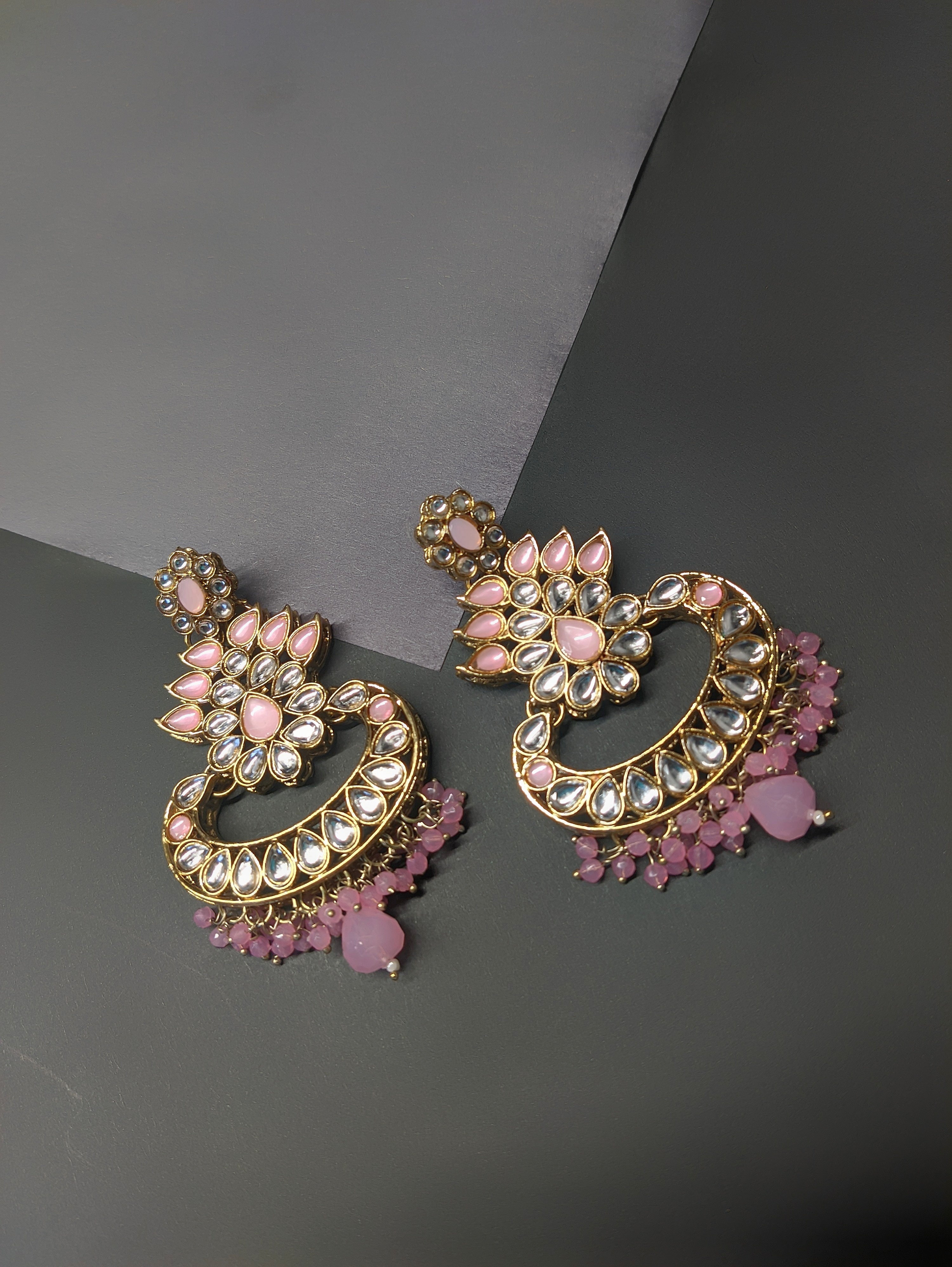 Antique Earring 1025