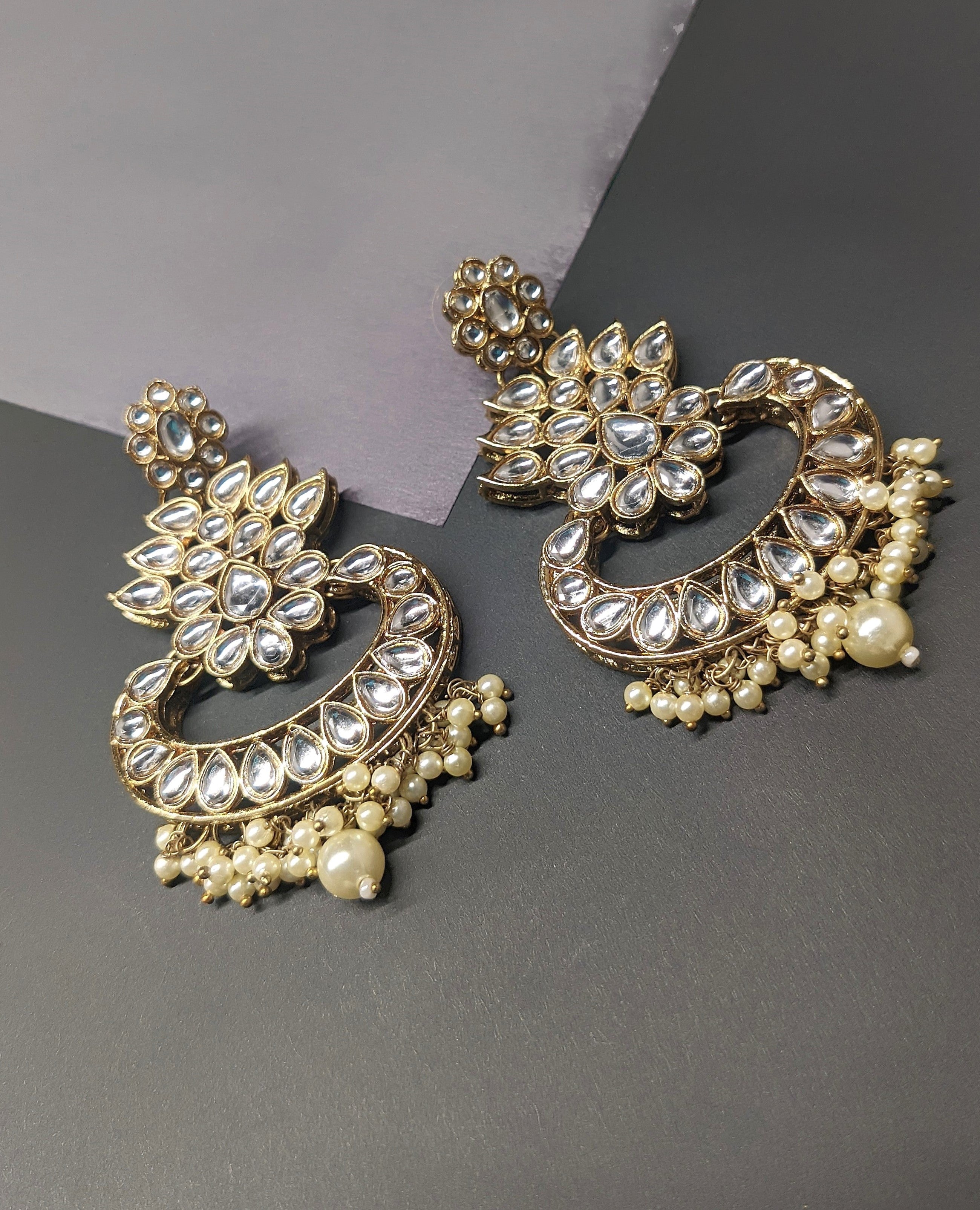 Antique Earring 1027