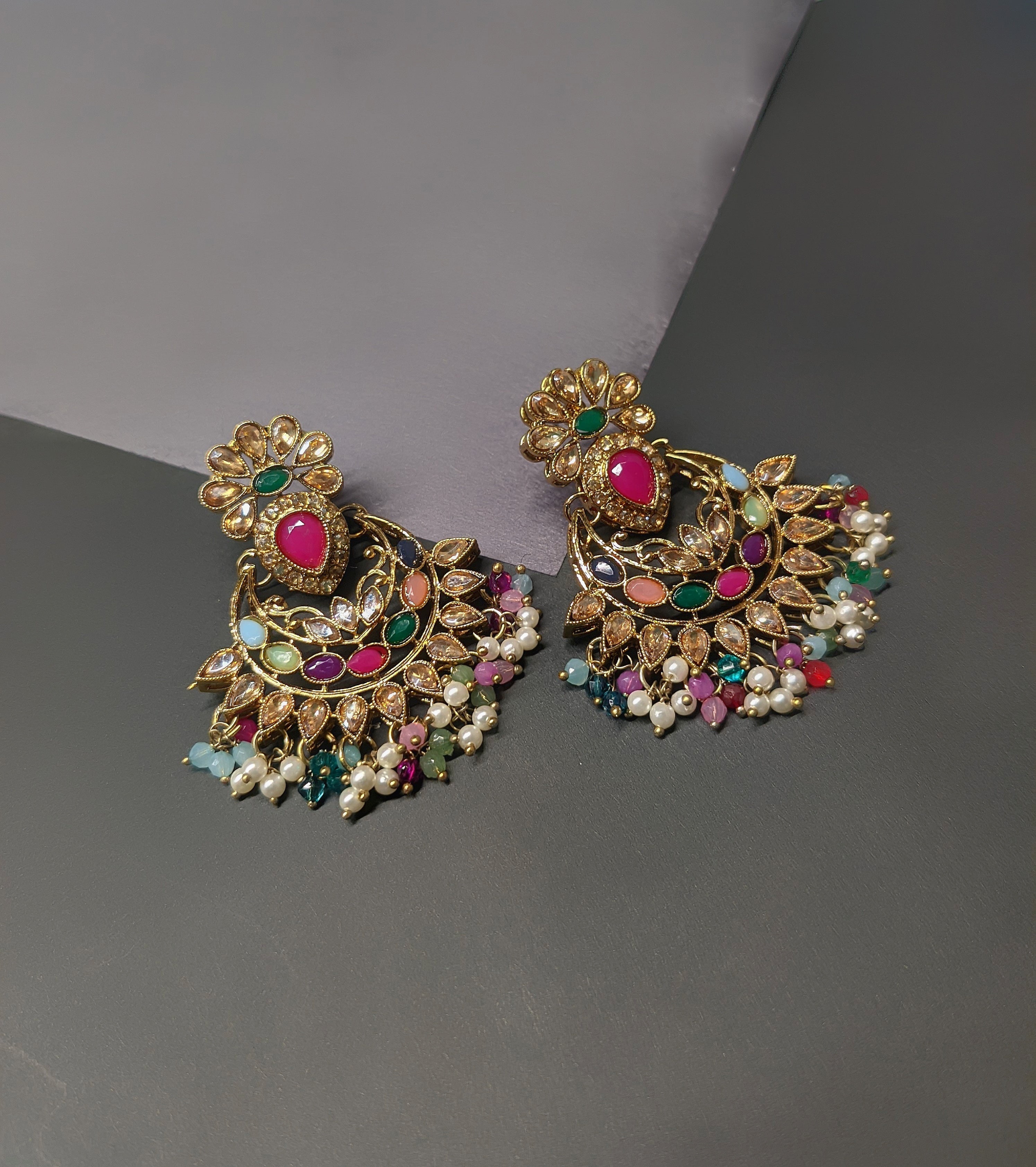 Antique Earring 1024