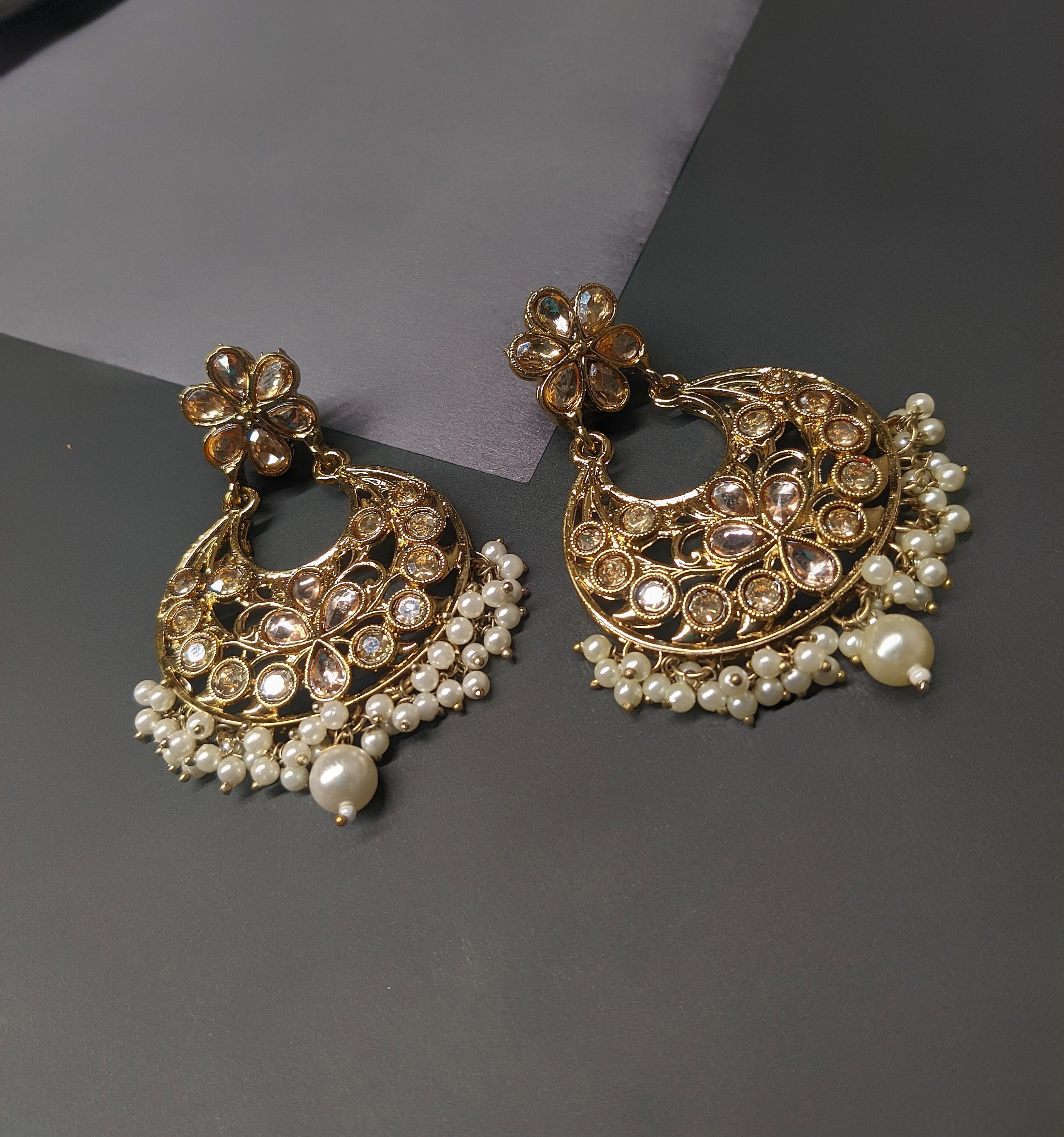 Antique Earring 1033