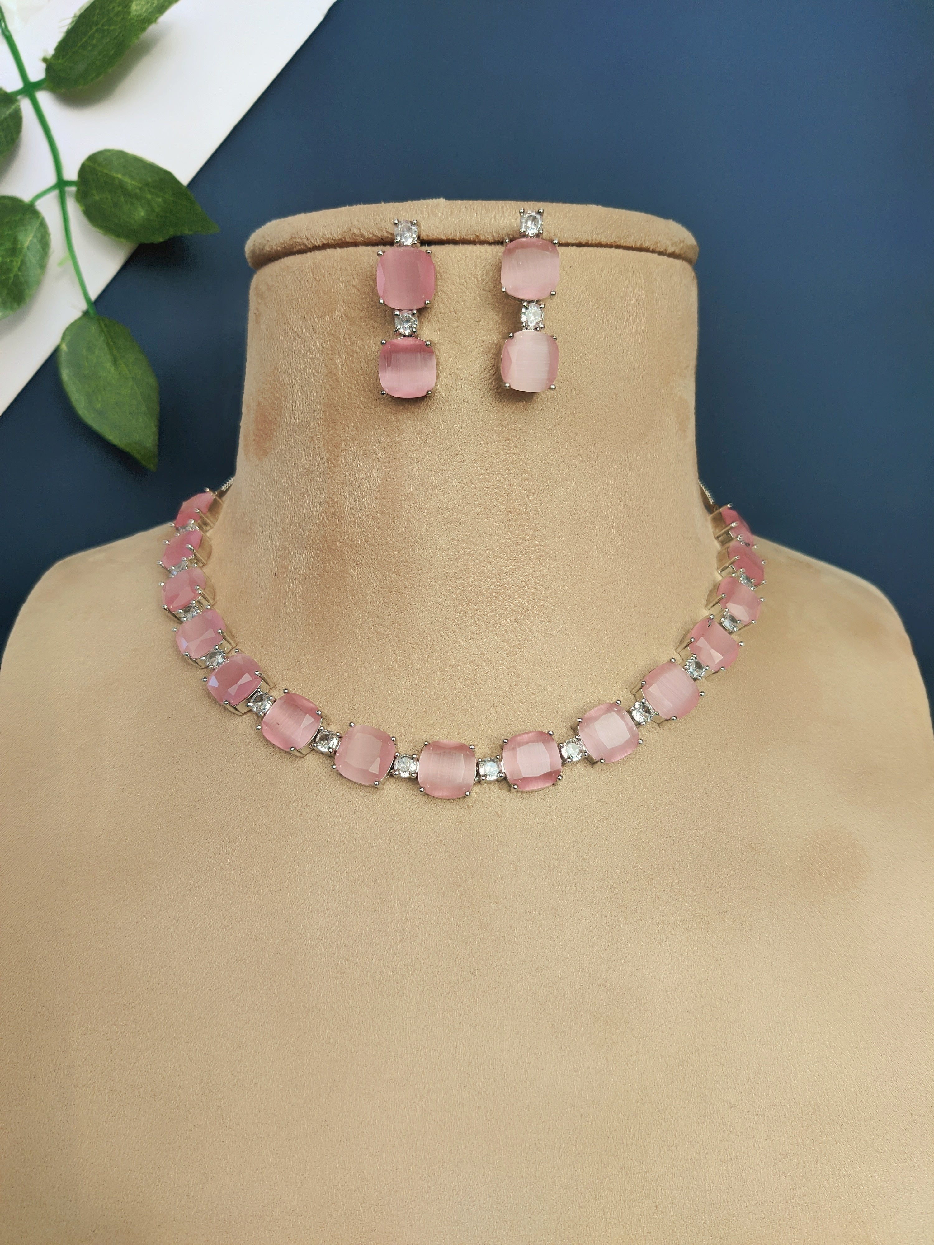 Zircon Necklace 1002