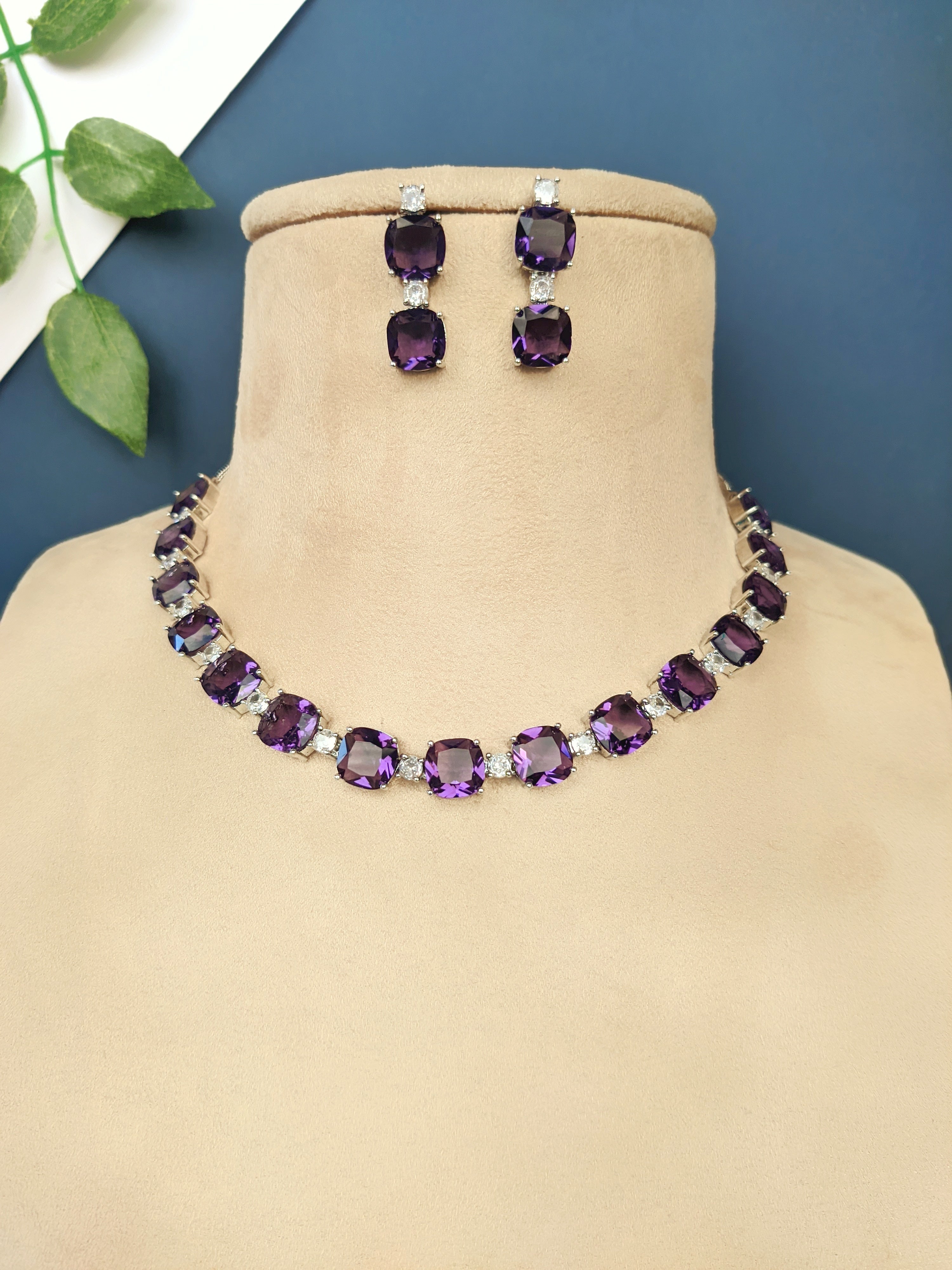 Zircon Necklace 1002