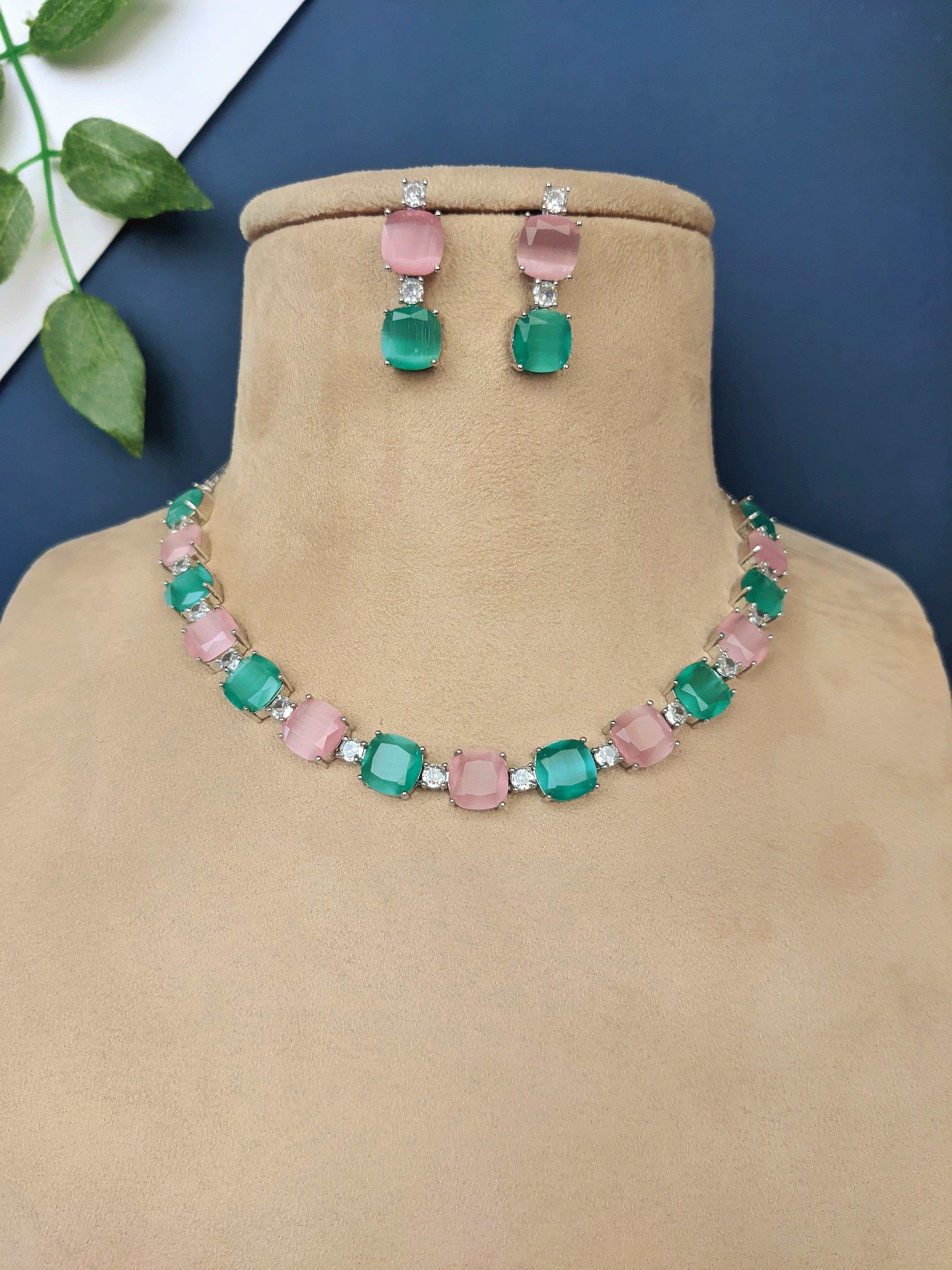 Zircon Necklace 1002