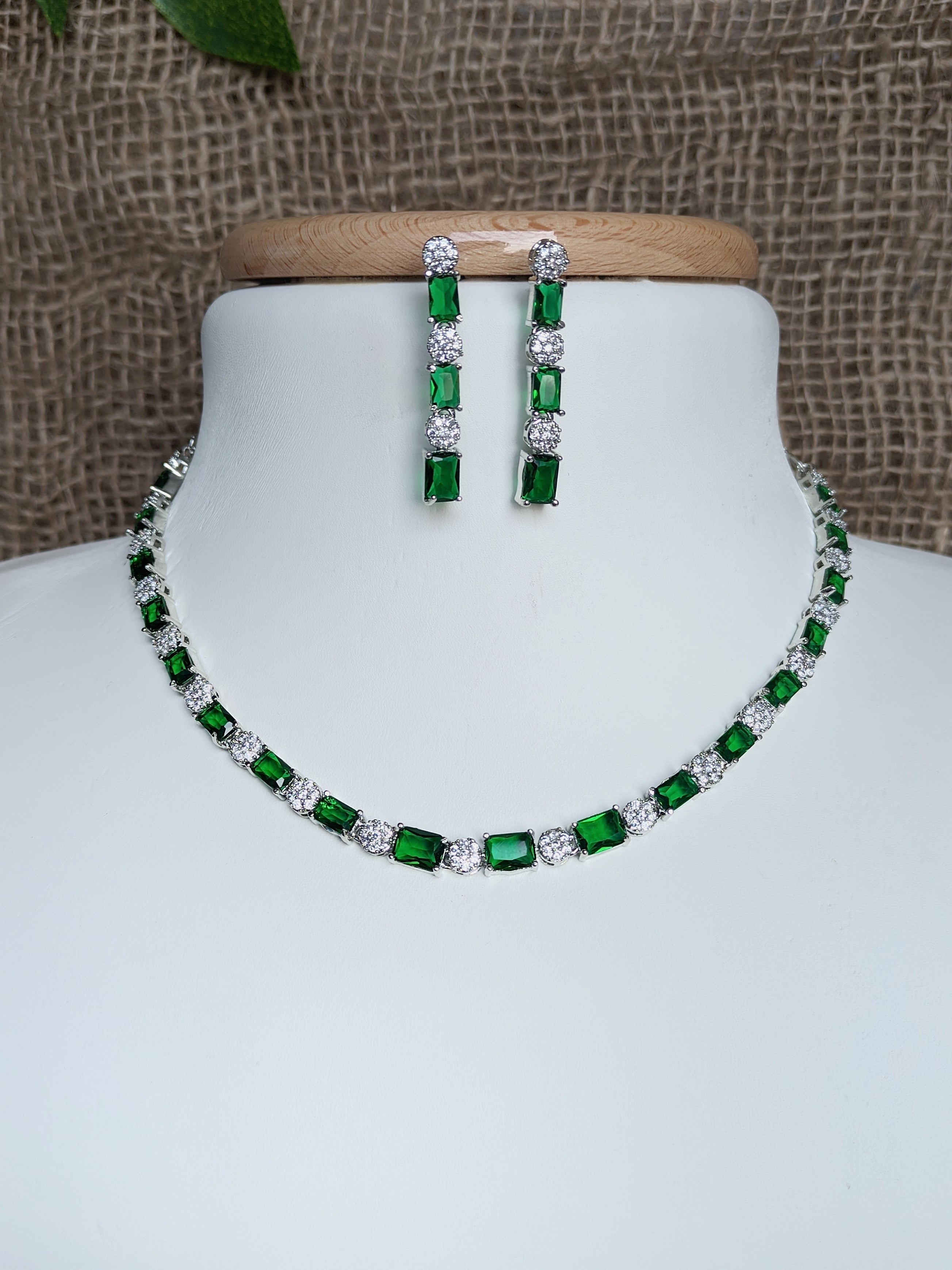 Zircon Necklace 1001