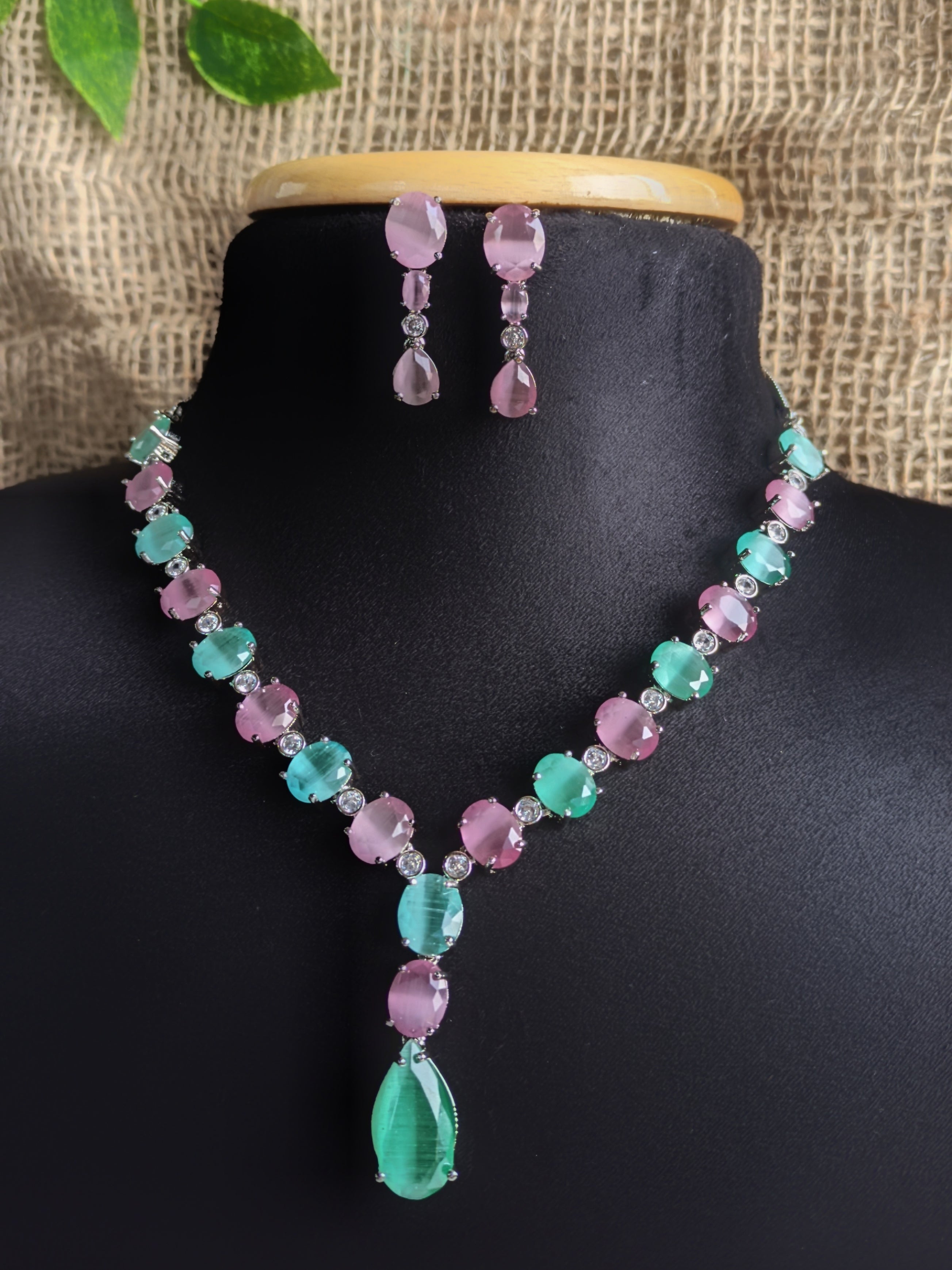 Zircon Necklace 1004