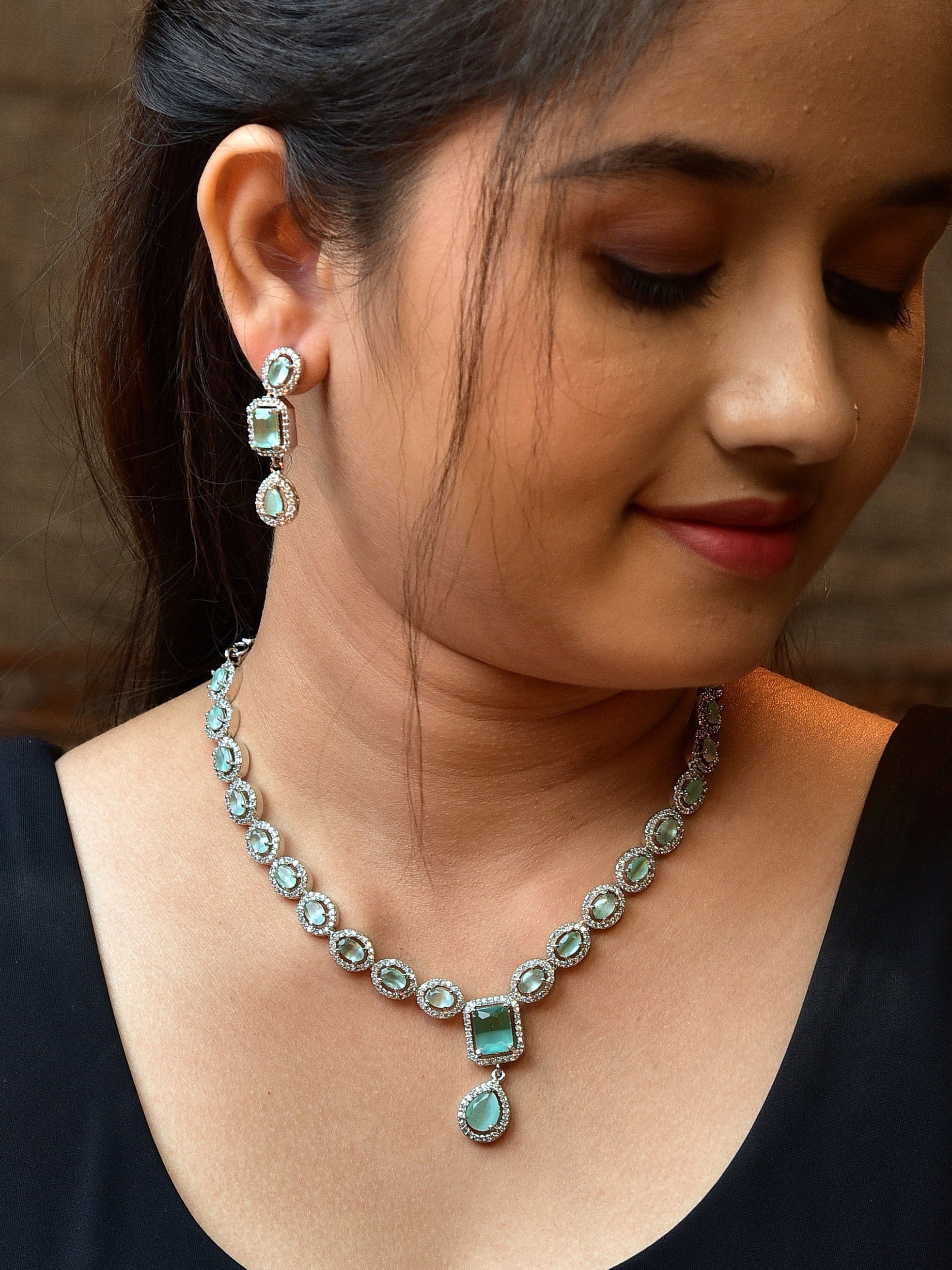 Zircon Necklace 1009