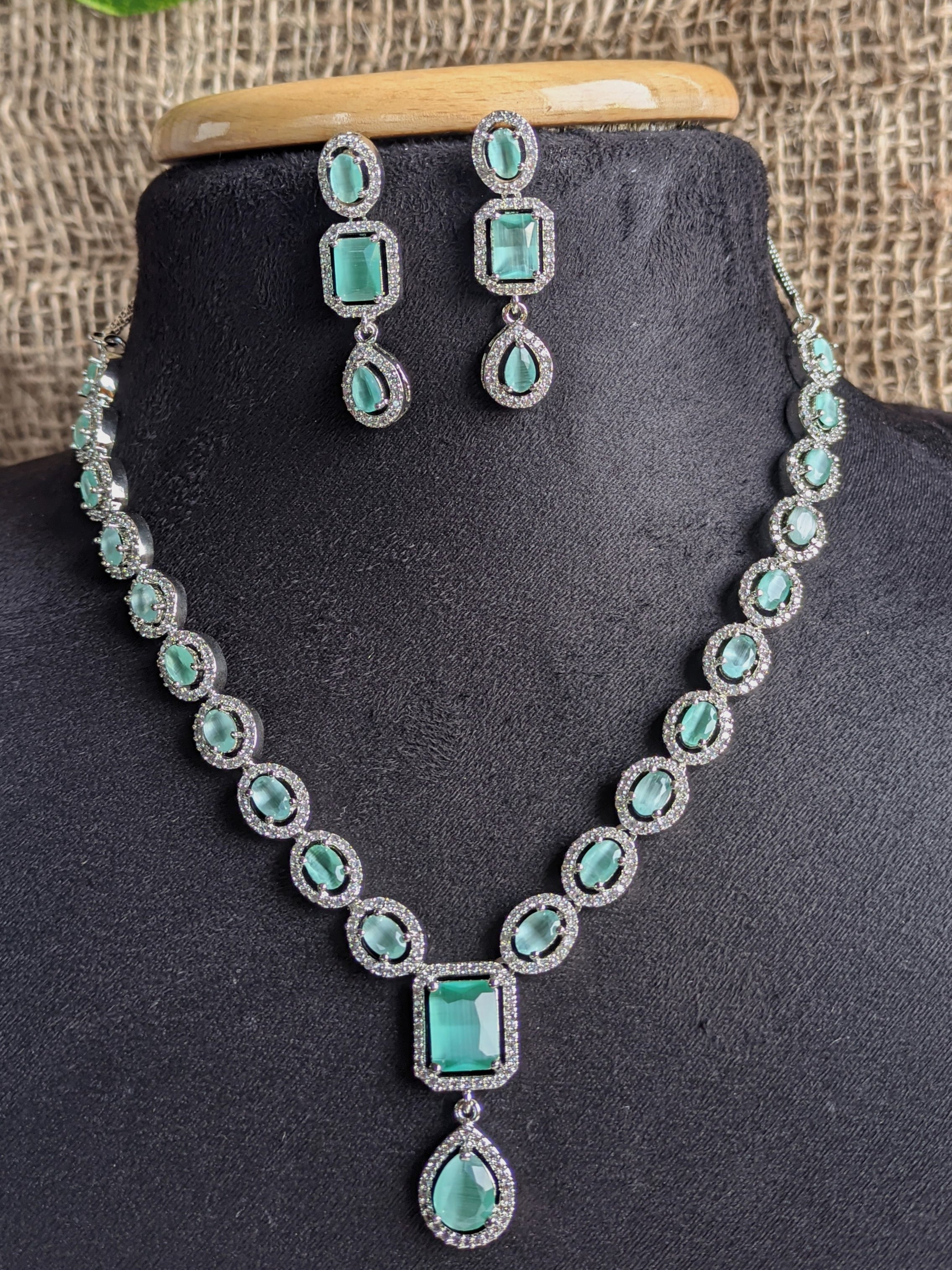 Zircon Necklace 1009