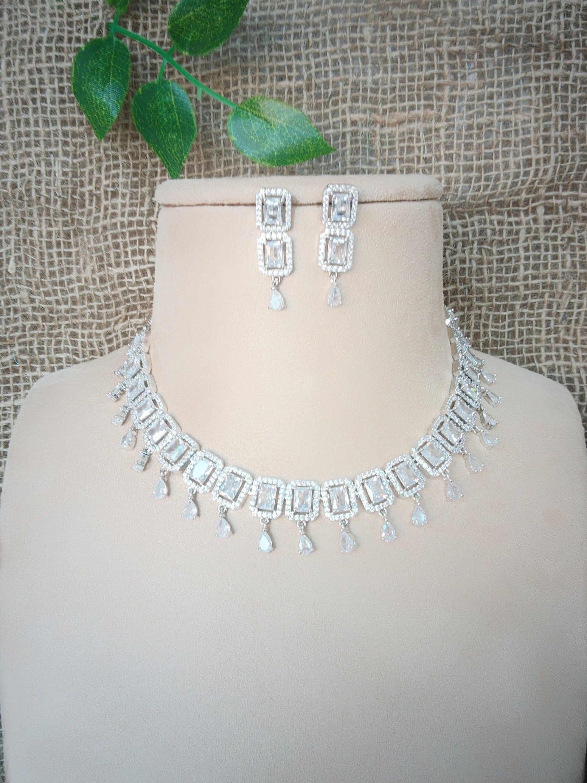 Zircon Necklace 1011