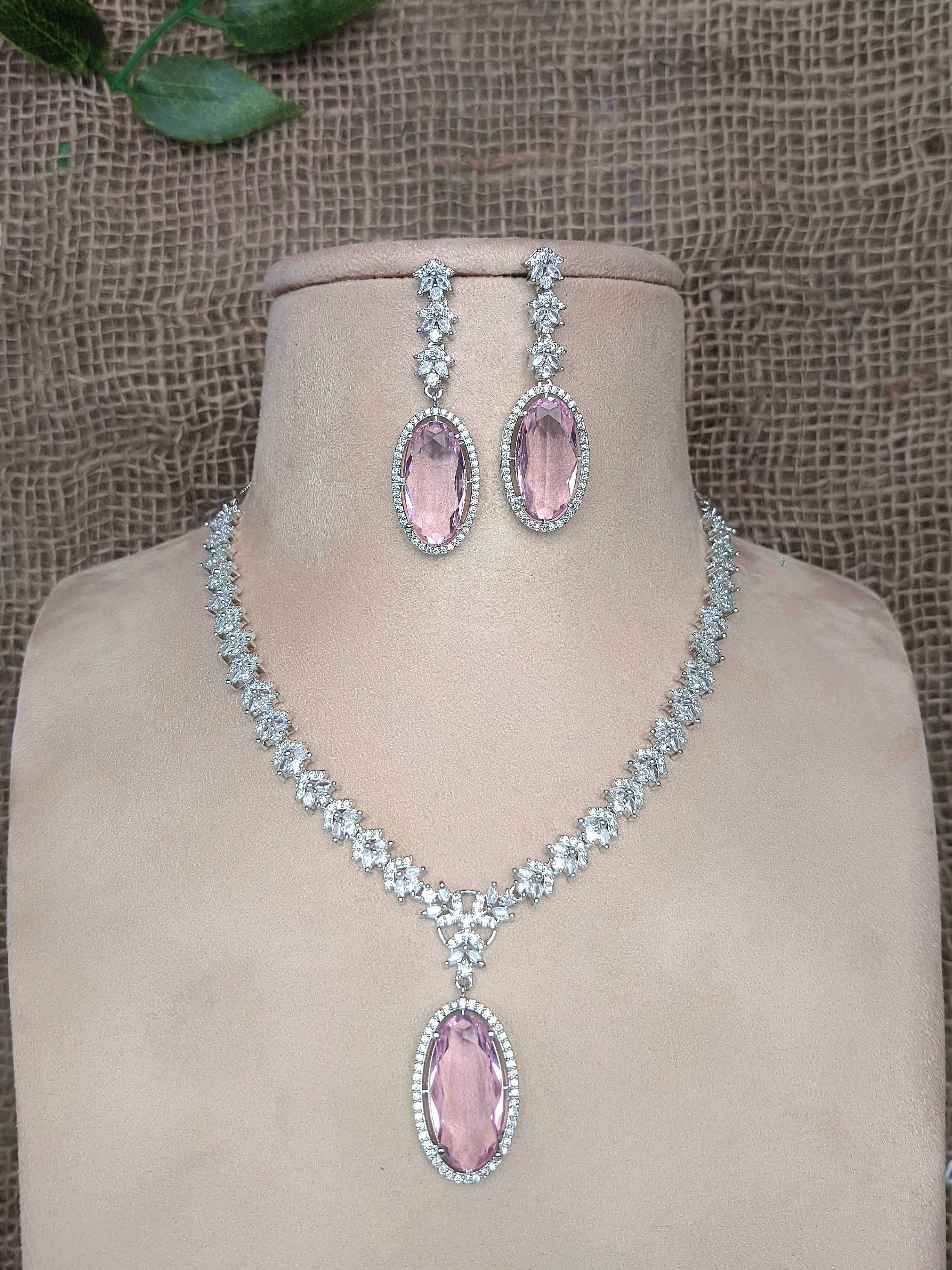 Zircon Necklace 1016