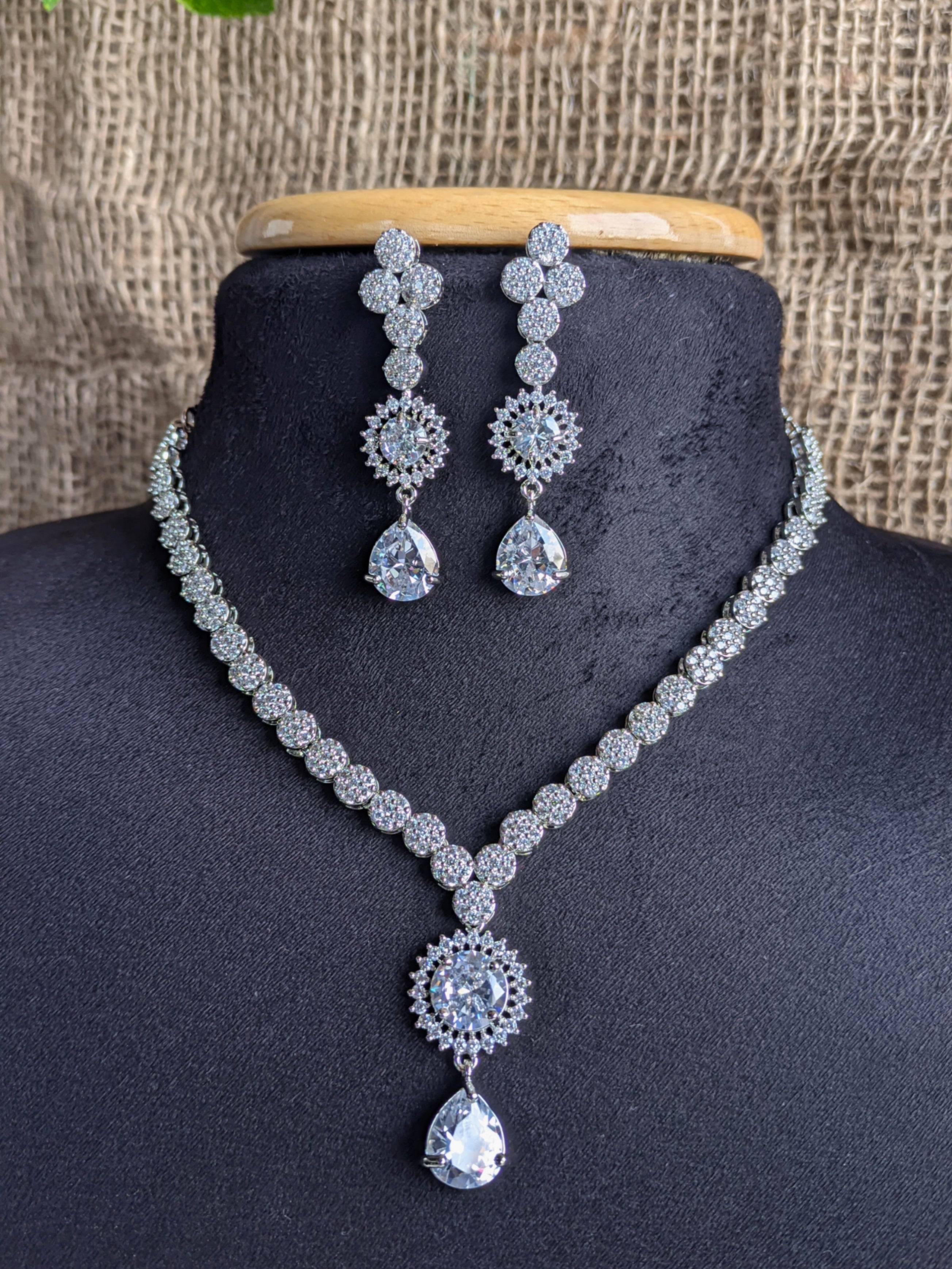 Zircon Necklace 1017