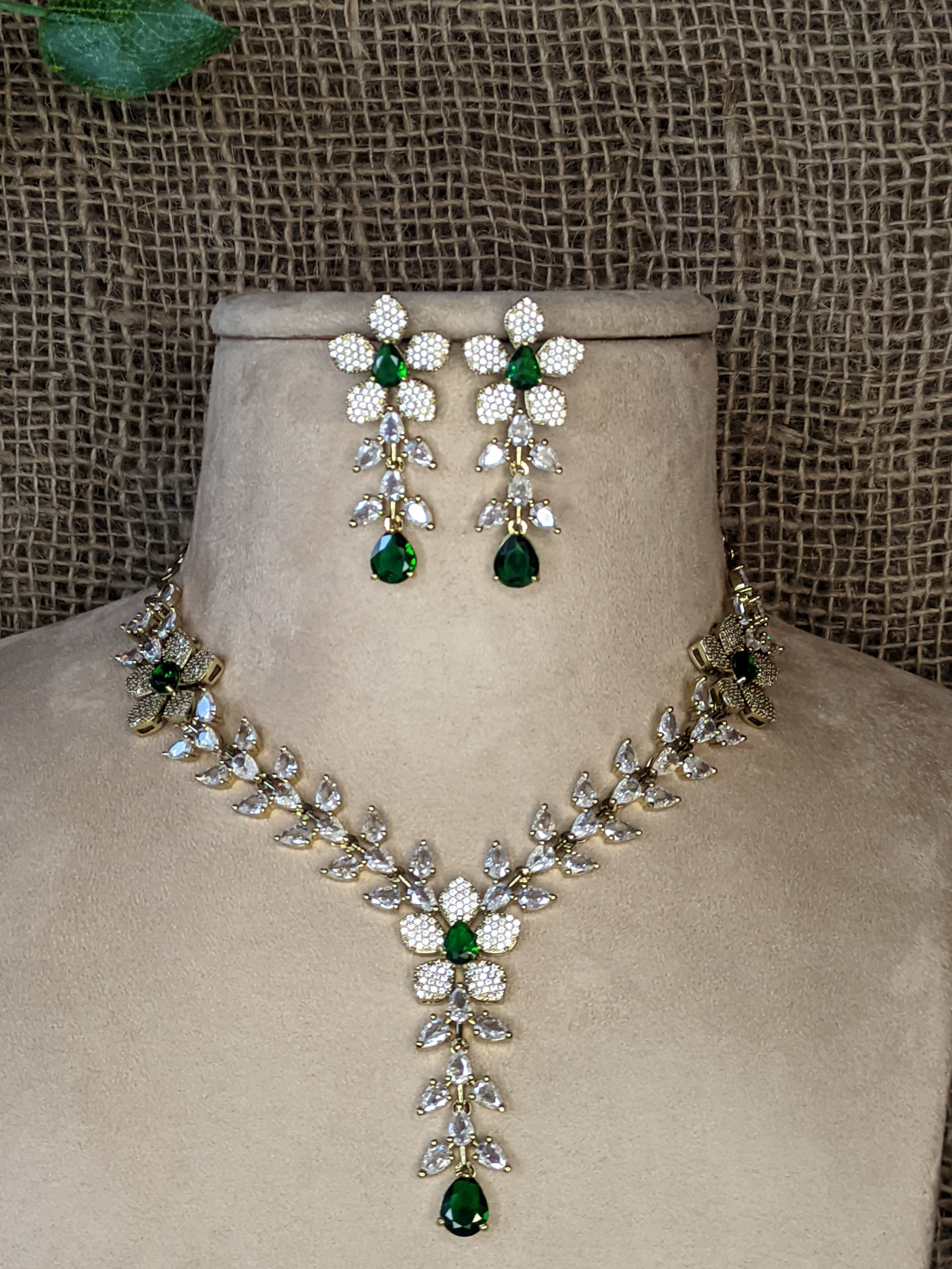 Victorian Necklace 1044