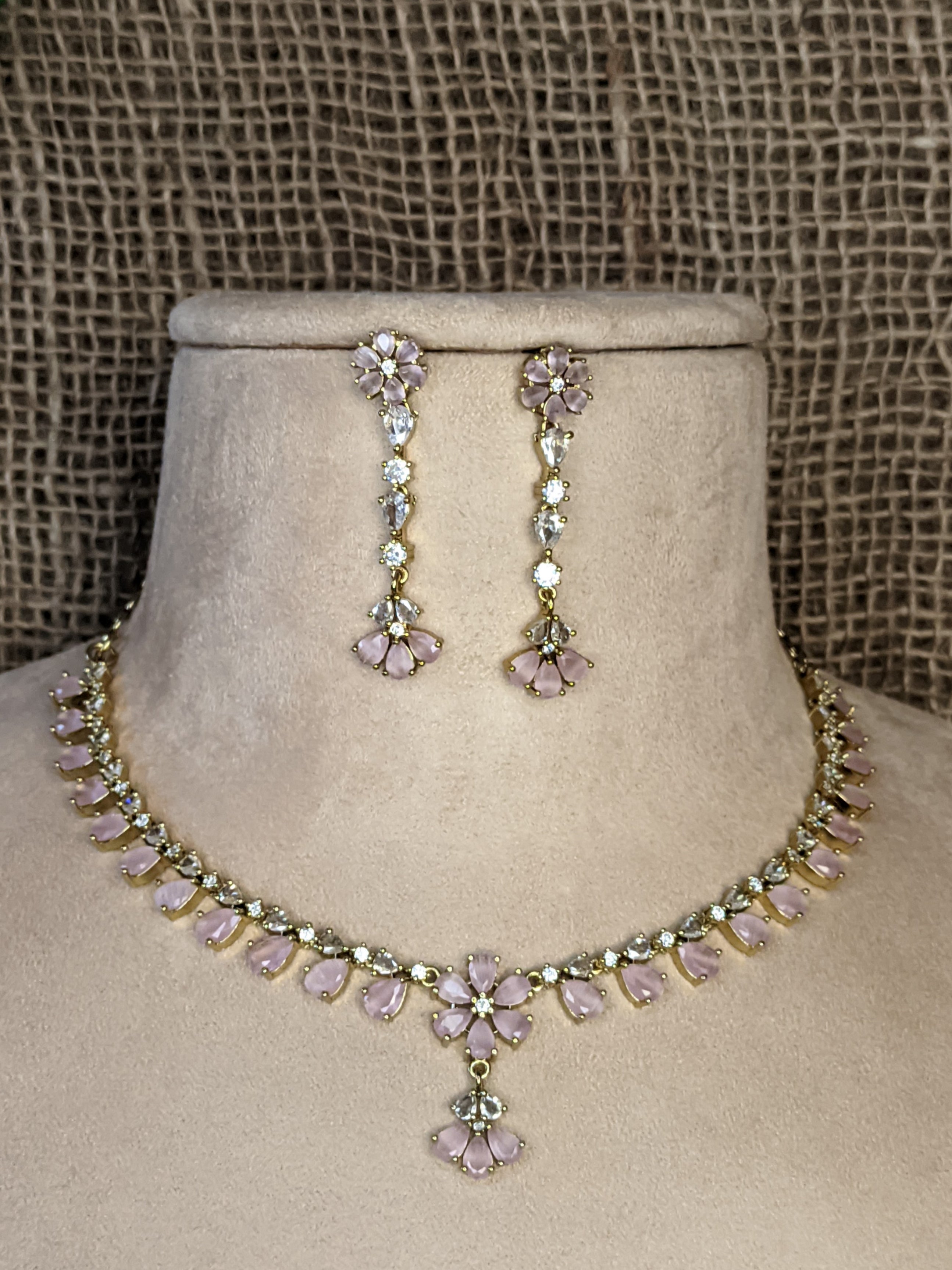 Victorian Necklace 1045
