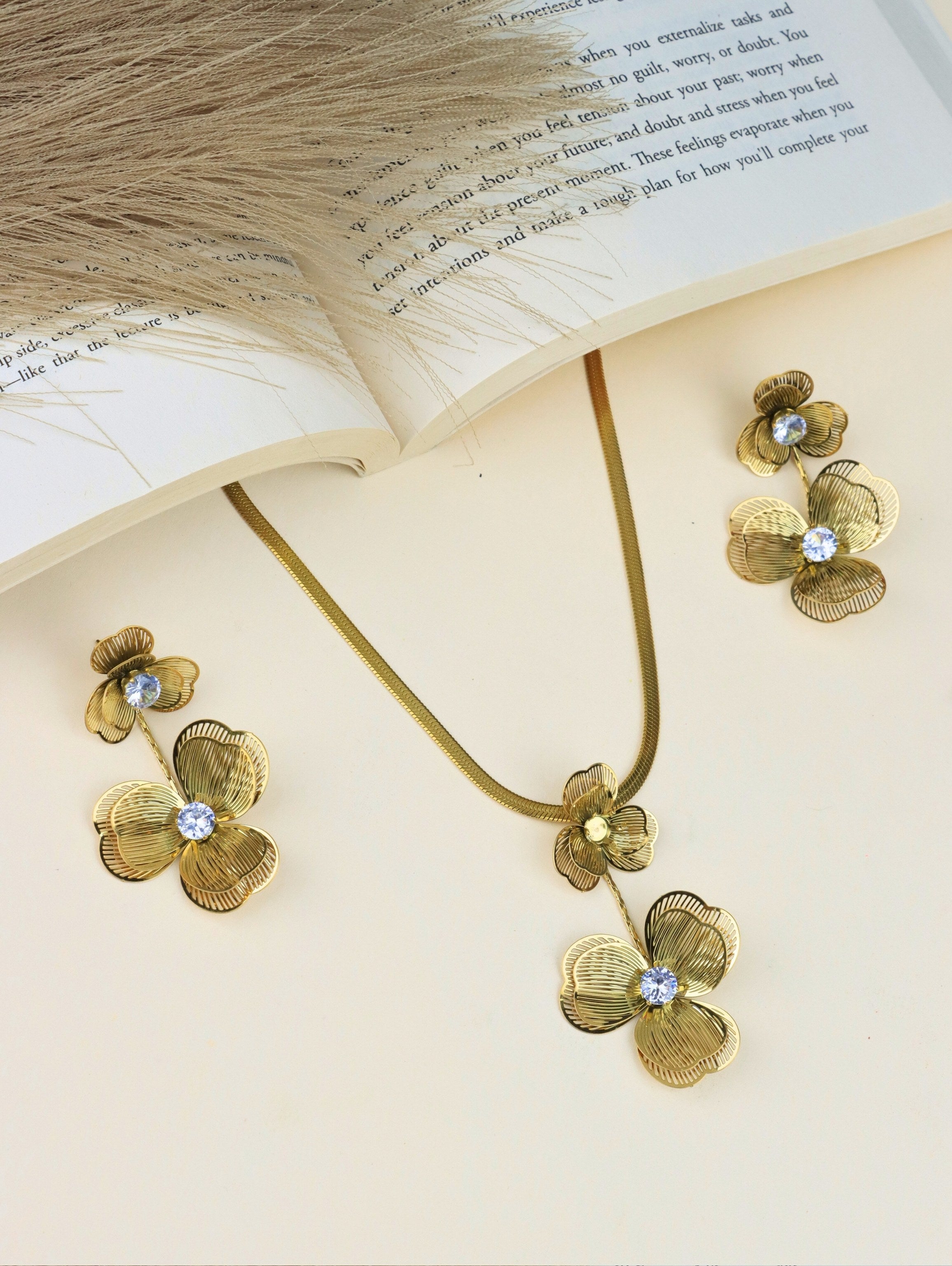 SAAZ ANTI TANSHI PANDEL SET FLOWER DESGIN