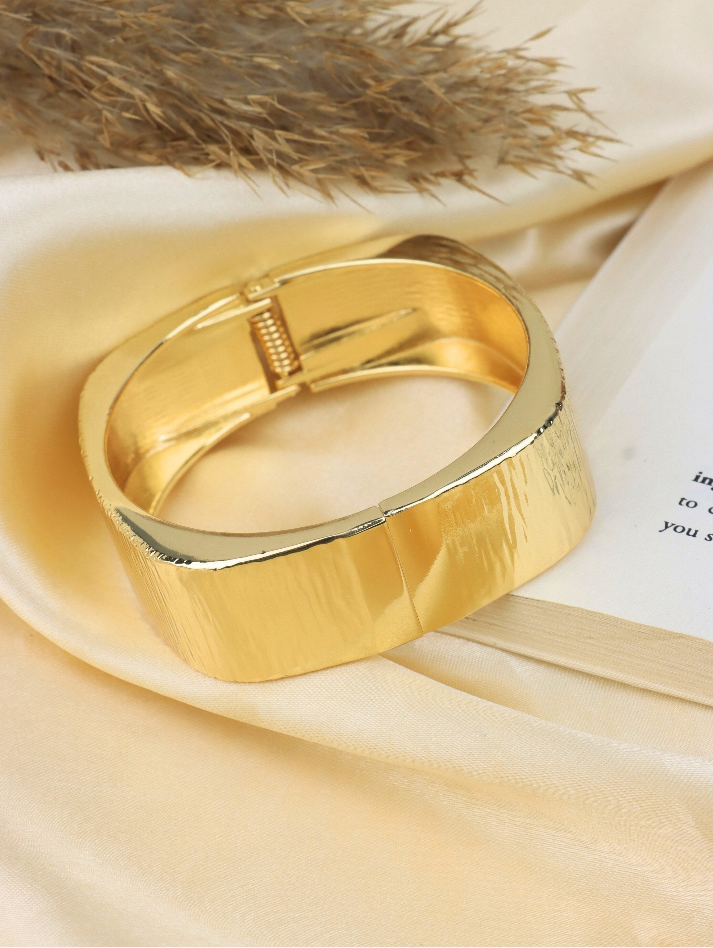 Anti Tanshi Bracelet Golden Plated Squre
