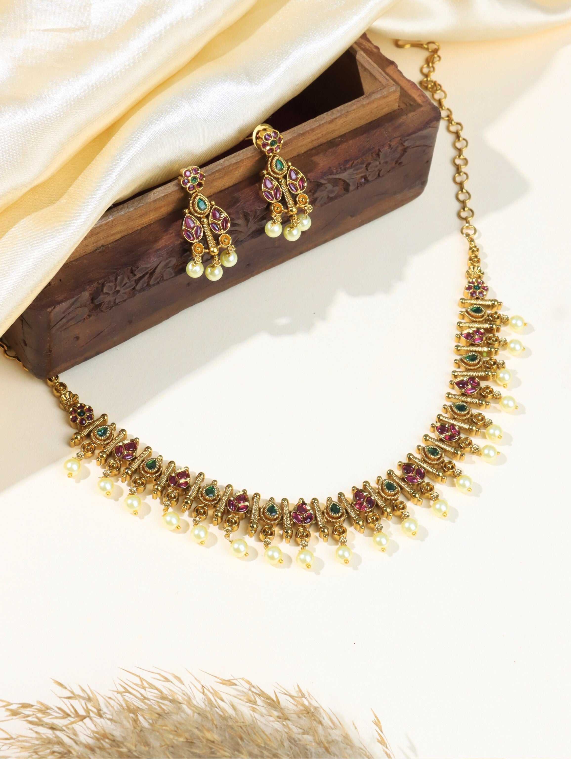 Antique Necklace  1053