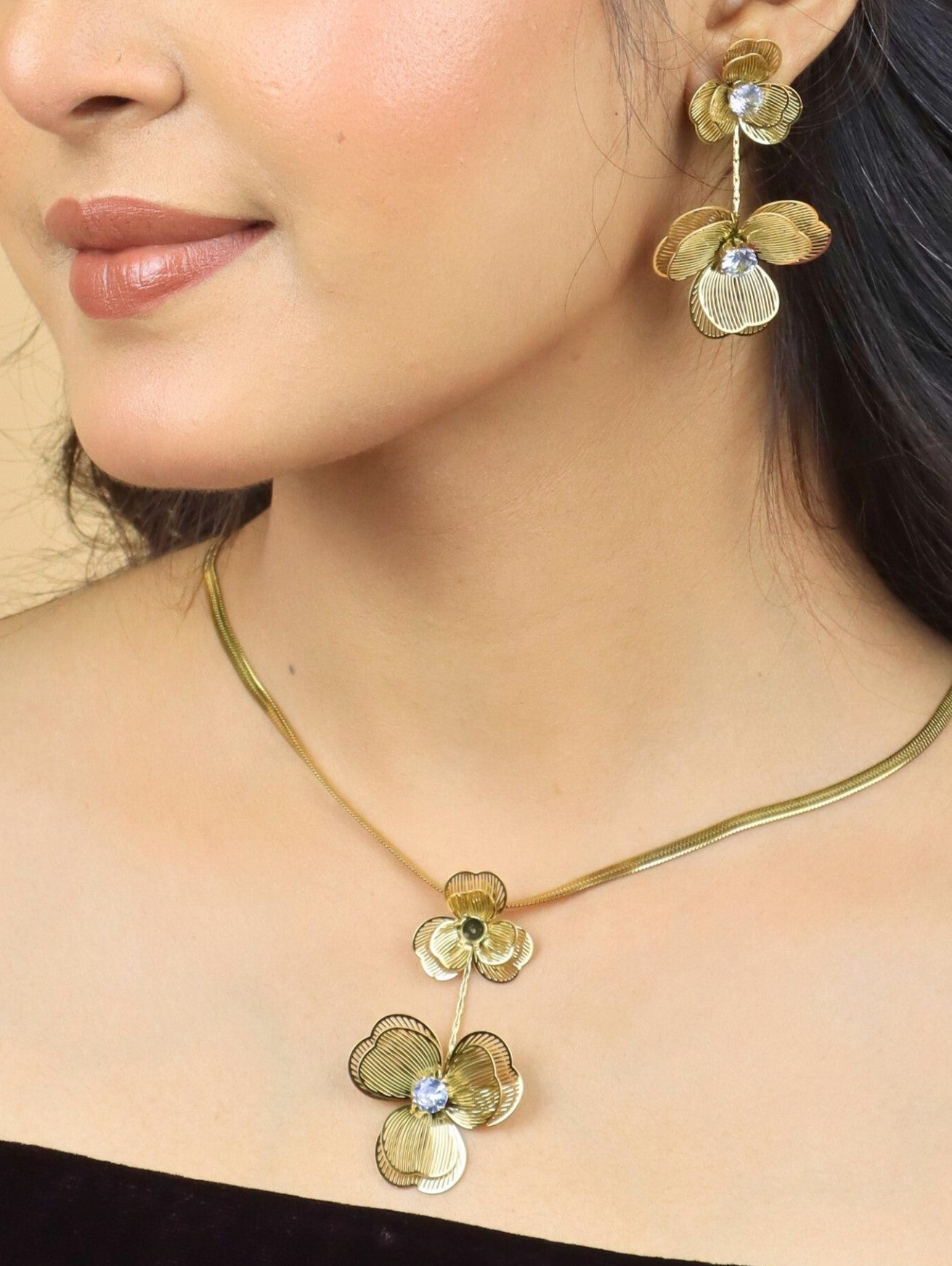 SAAZ ANTI TANSHI PANDEL SET FLOWER DESGIN