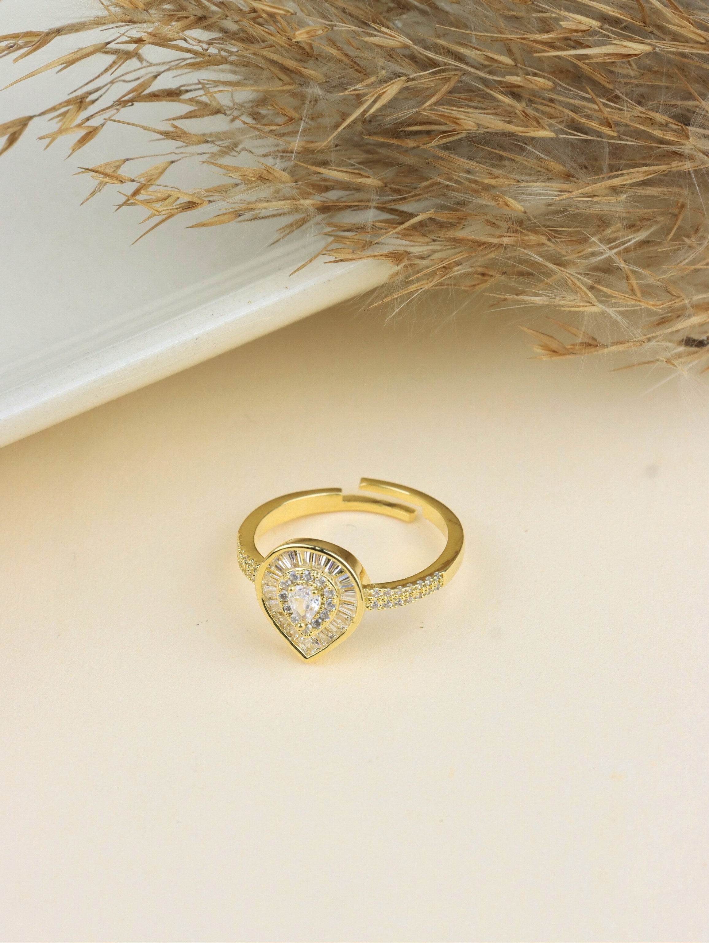 DAZZLING SHINE GOLDEN PLATED CZ STONE RING