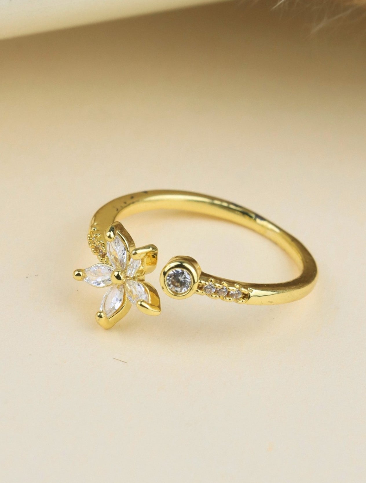 SAAZ GOLD PLATED FLOWER DESGIN ADJUSTABLE RING