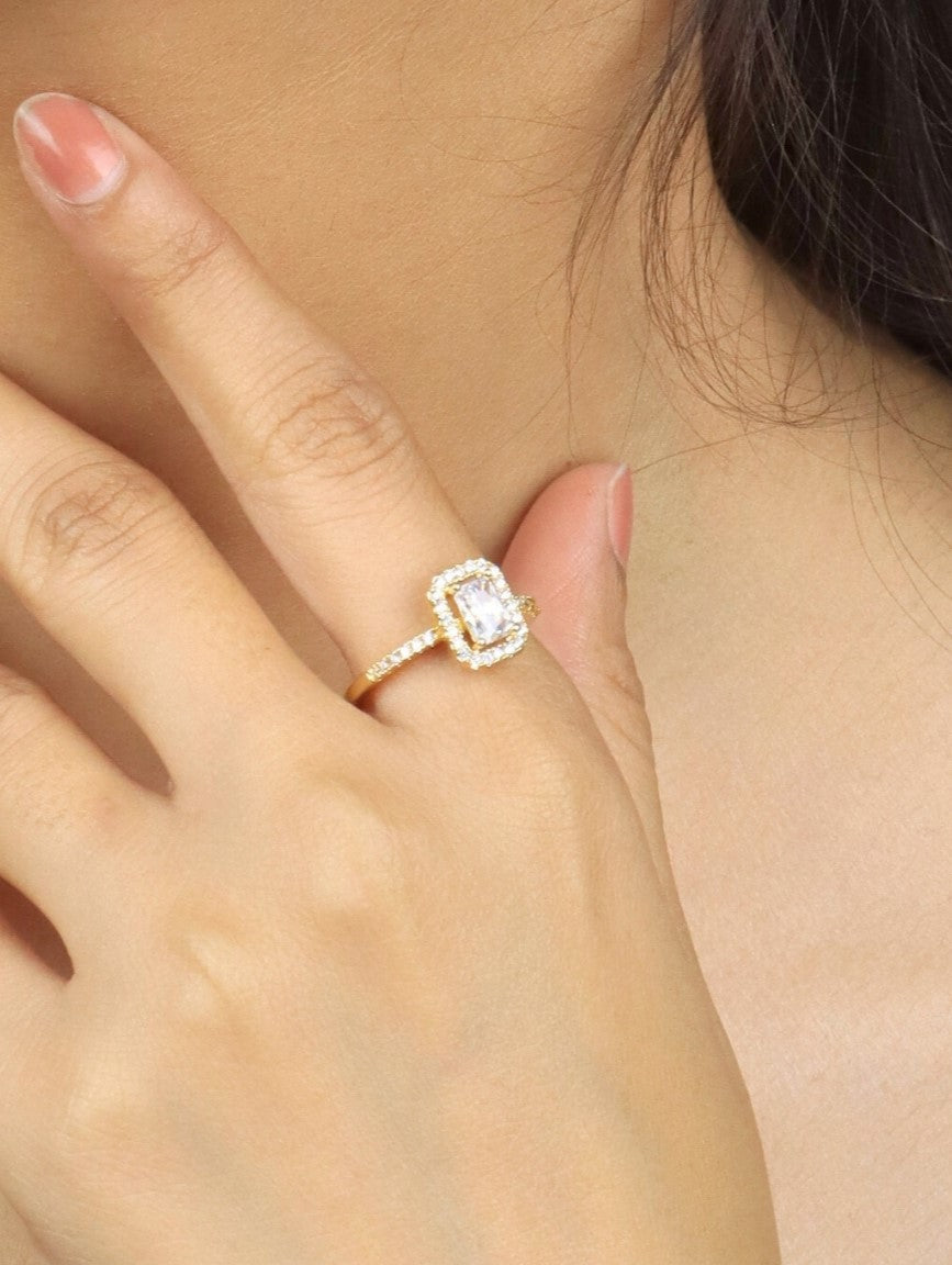 Square Desgin Gold-Plated Cubic Zirconia Ring Openable