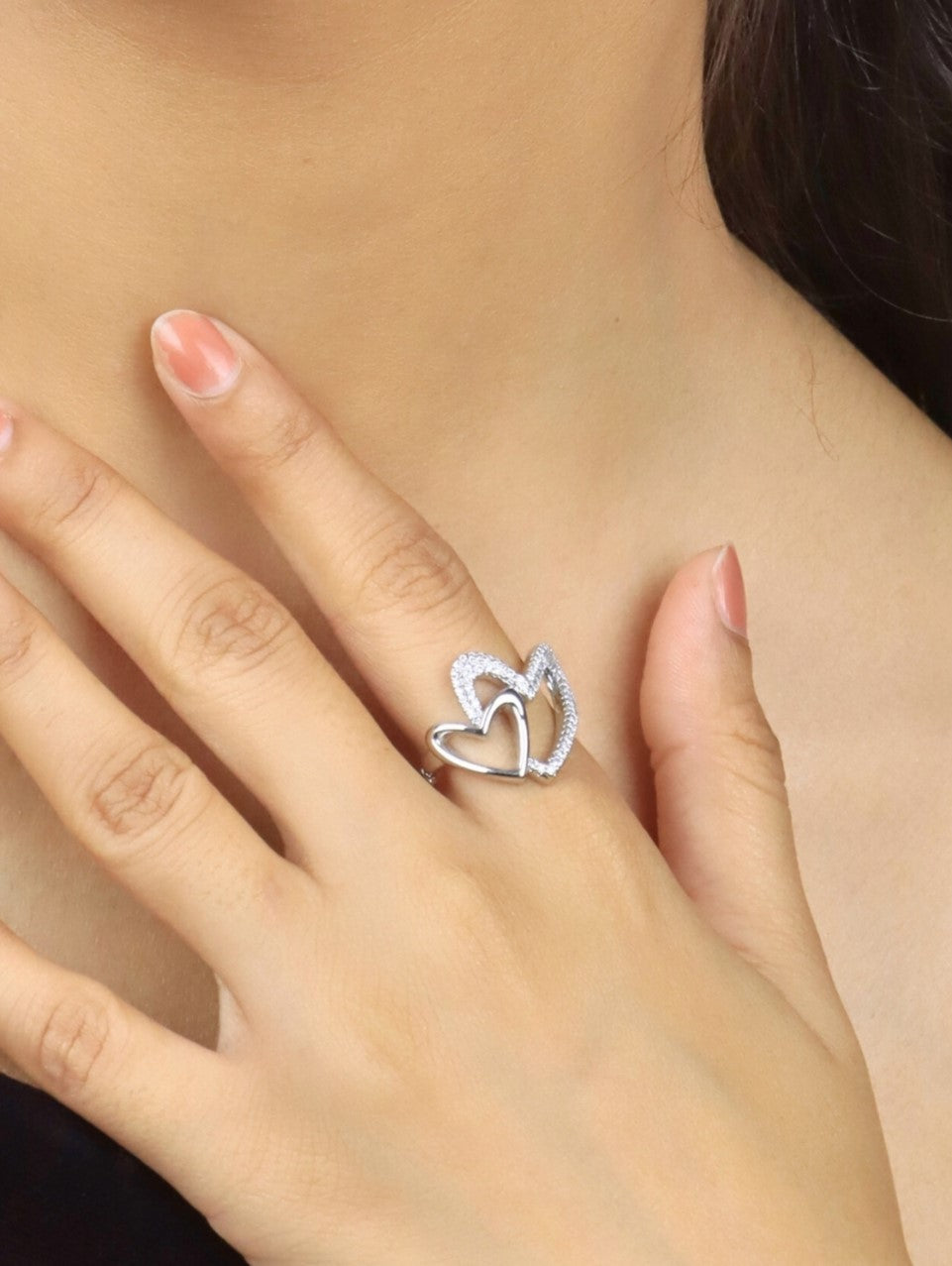 ELEGANT & SPARKLING CZ  HEART DESGIN FINGER RING