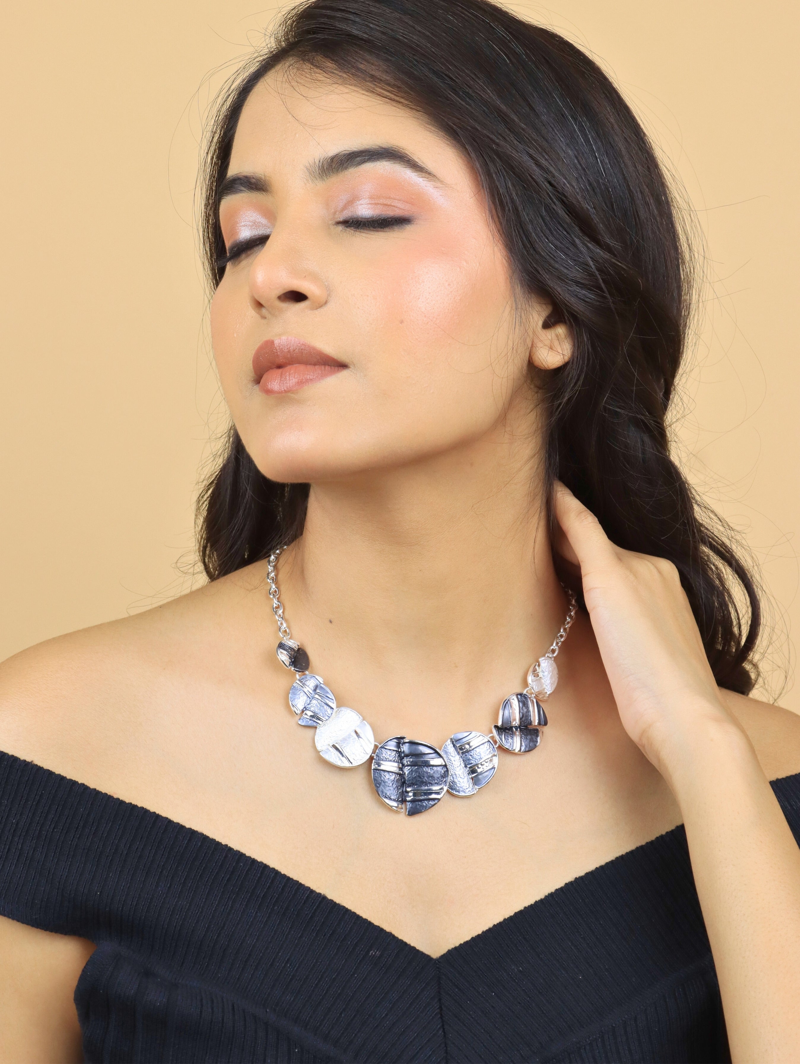 Westlook Pastel White-Black Color Flora  Necklace