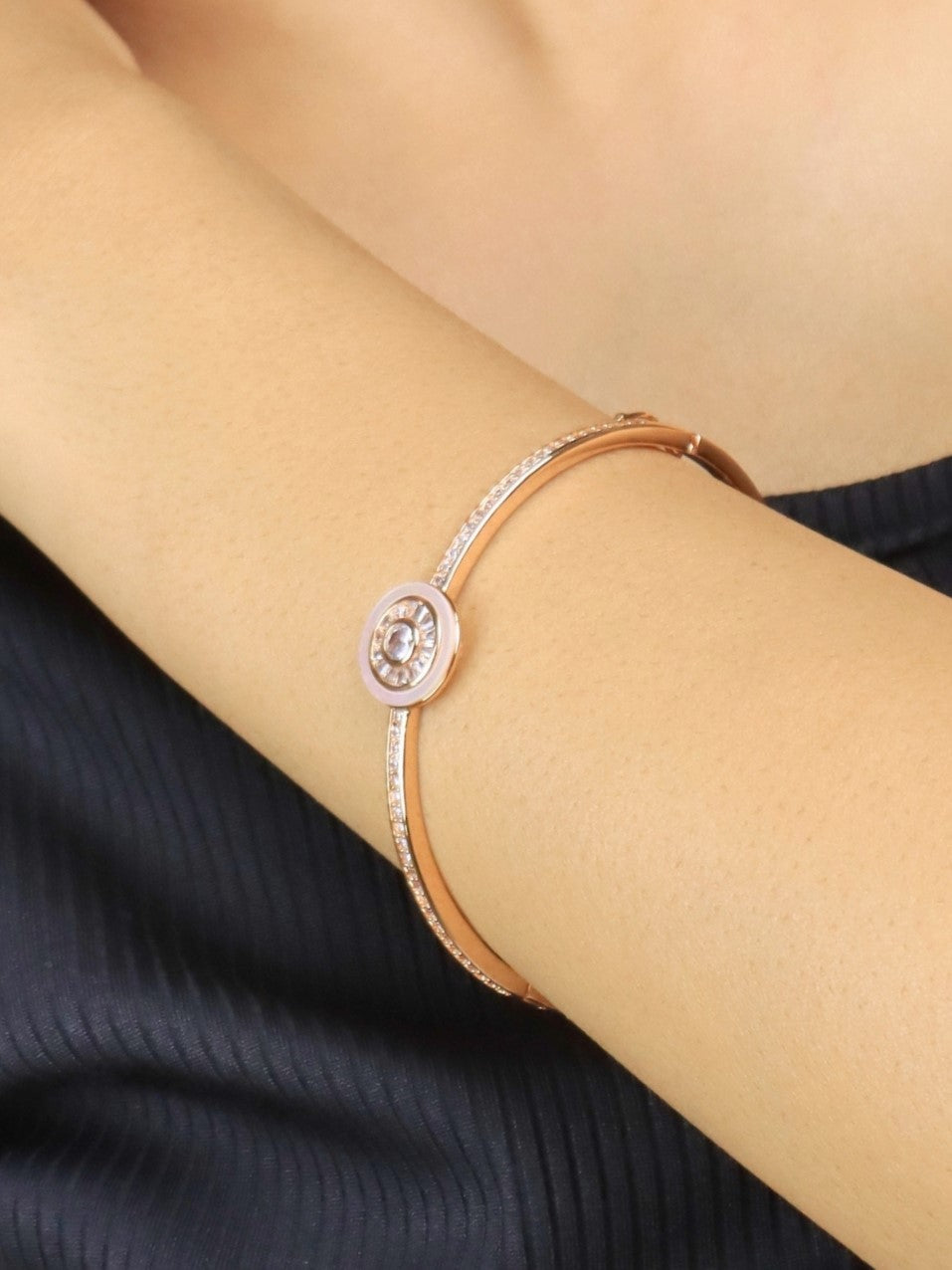 Mother Pearl Bracelet AD Stone