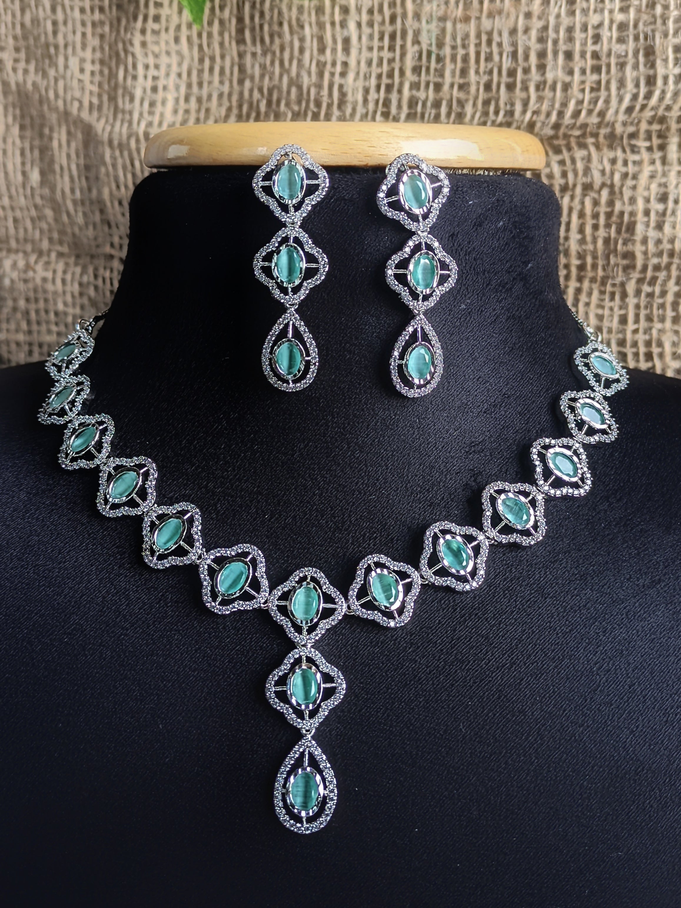 Zircon Necklace  1006