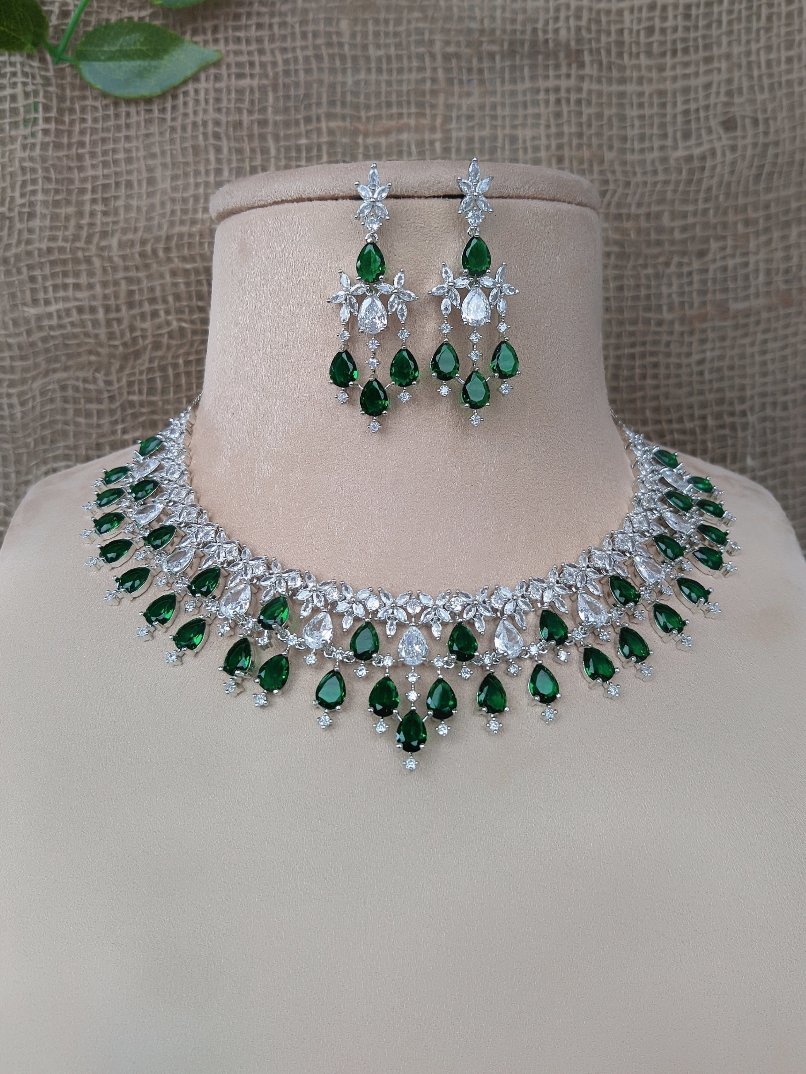 Zircon Necklace  1018`