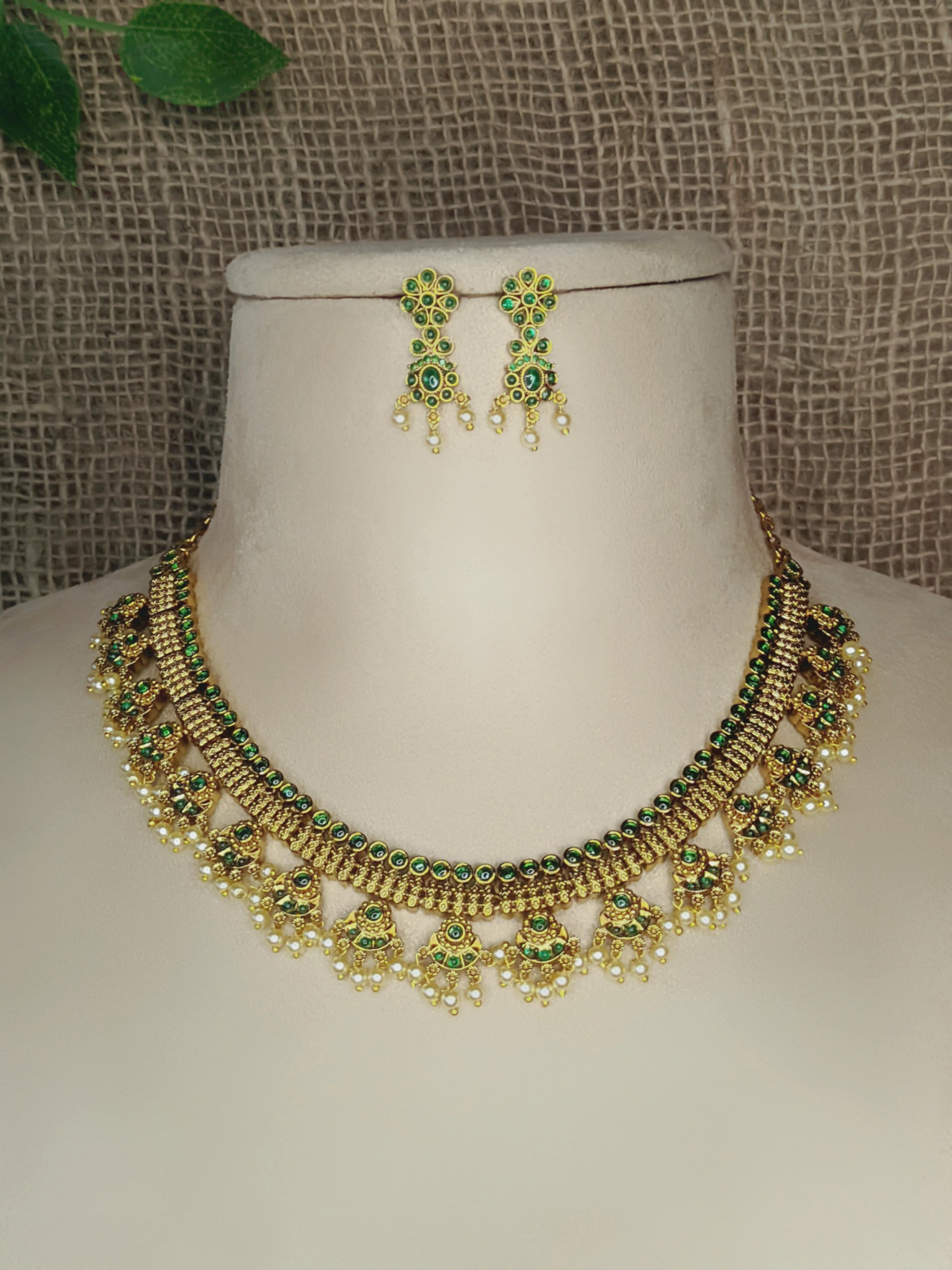Antique Necklace  1057