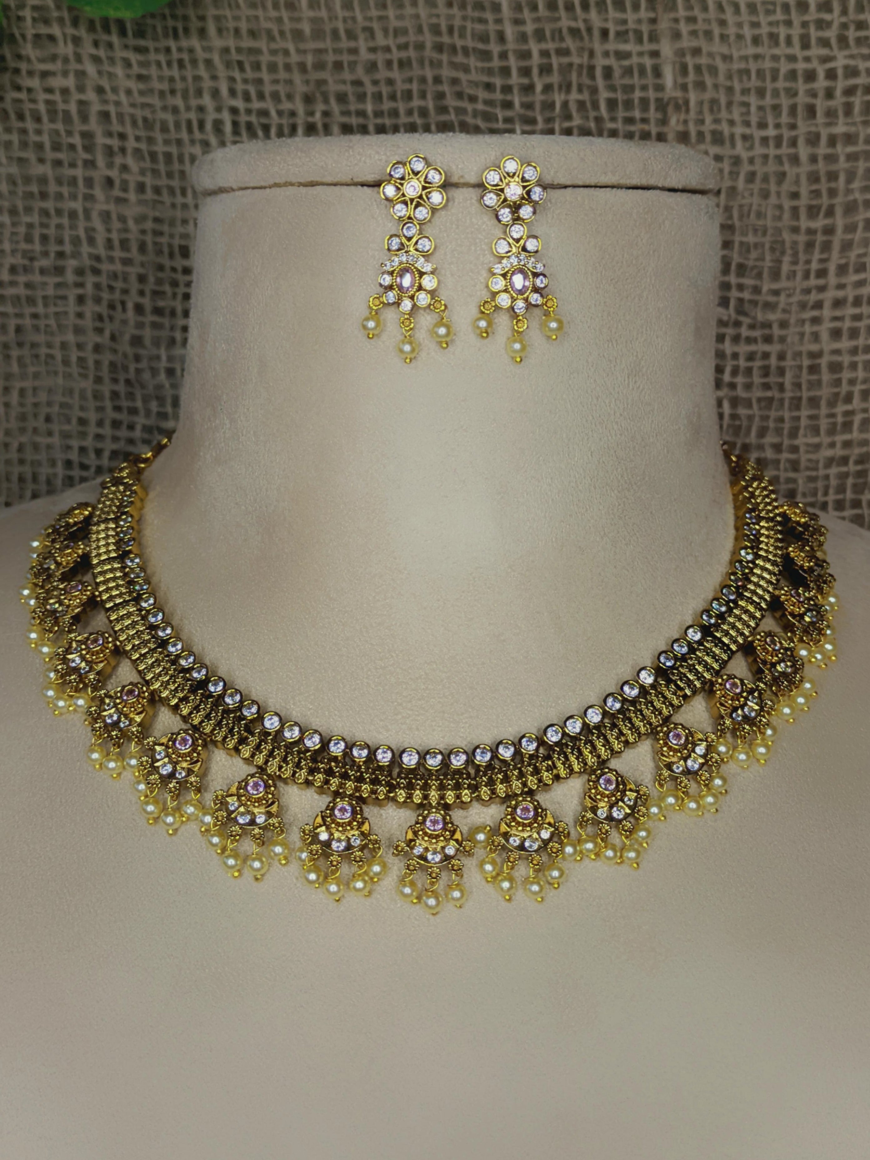 Antique Necklace  1057
