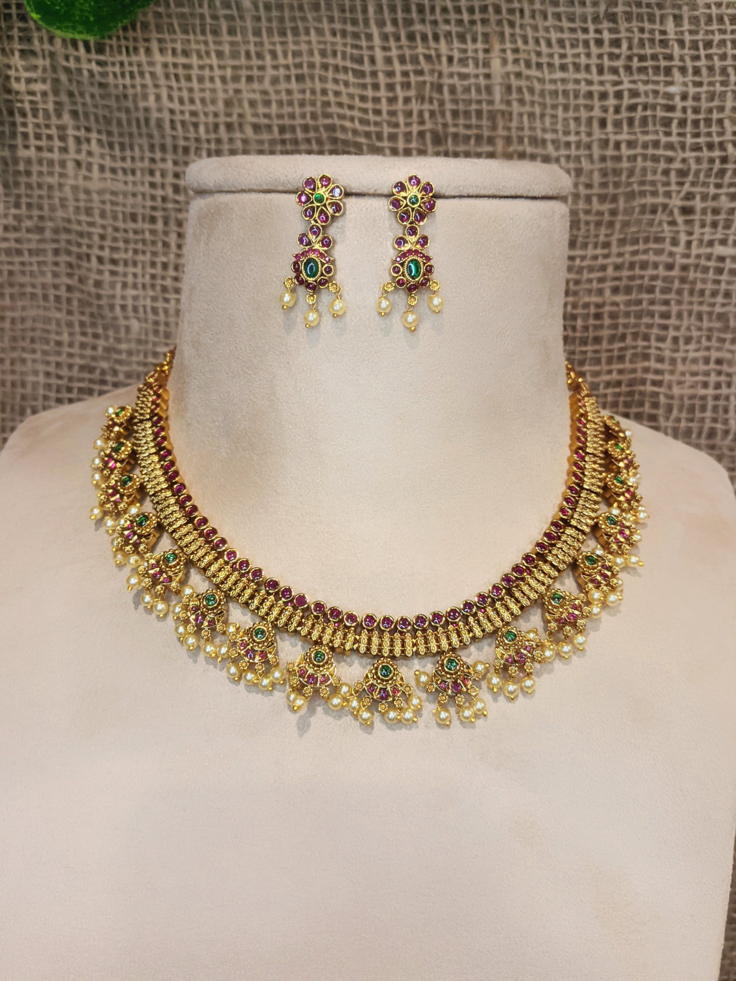 Antique Necklace  1057