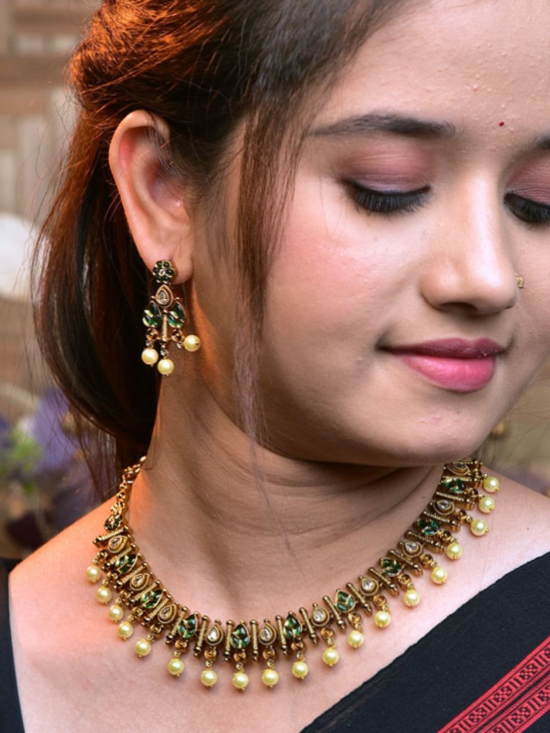 Antique Necklace  1053