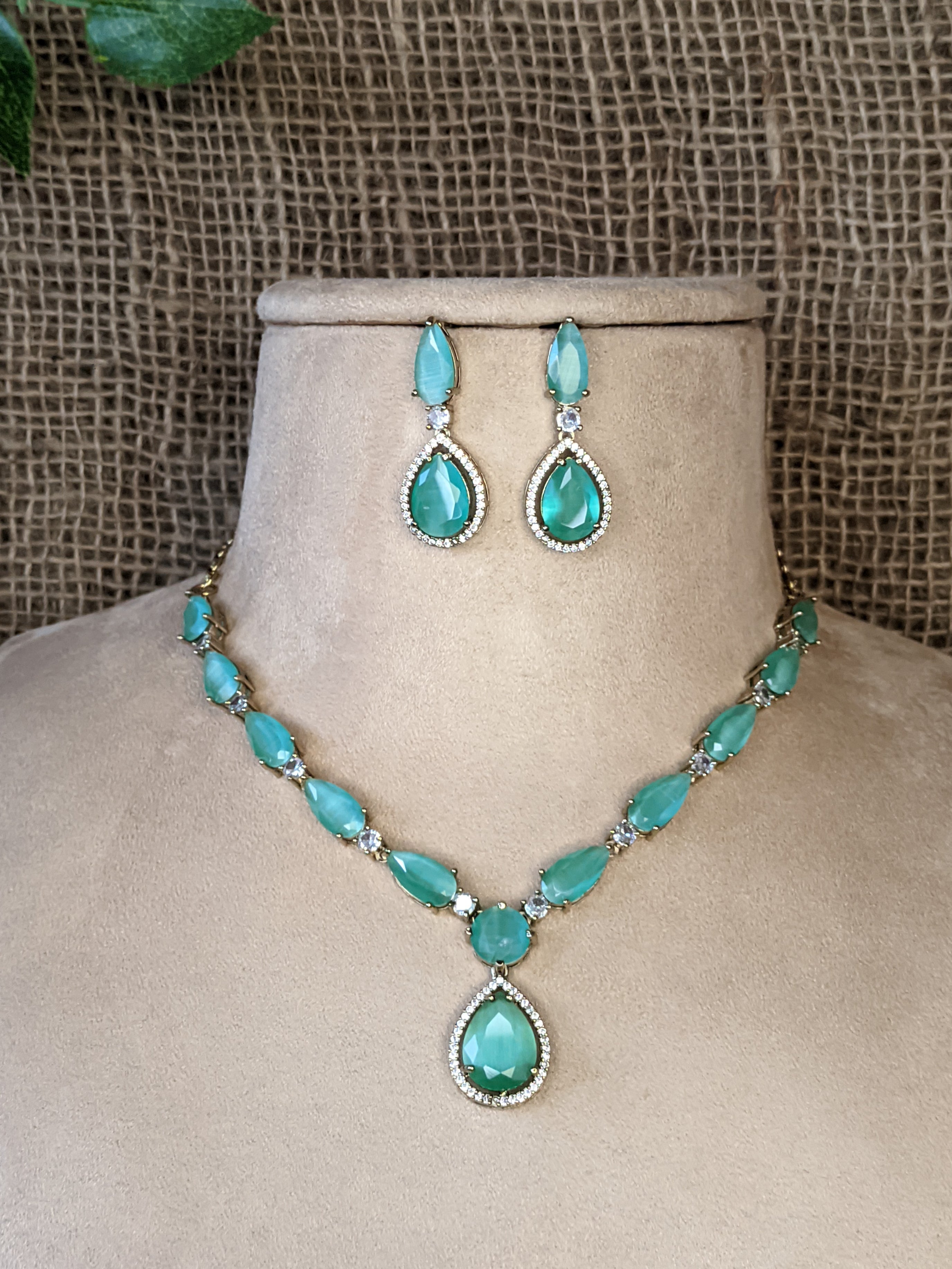 Victorian Necklace 1047