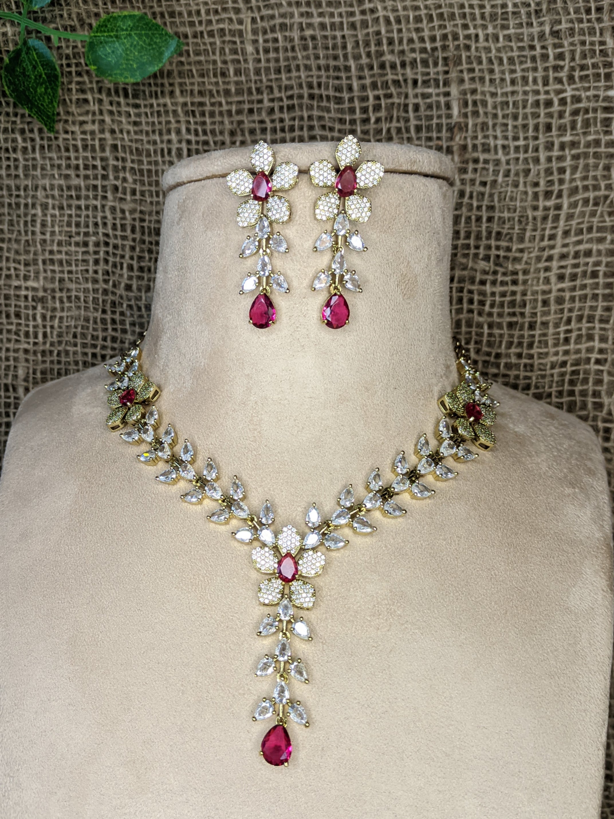 Victorian Necklace 1044