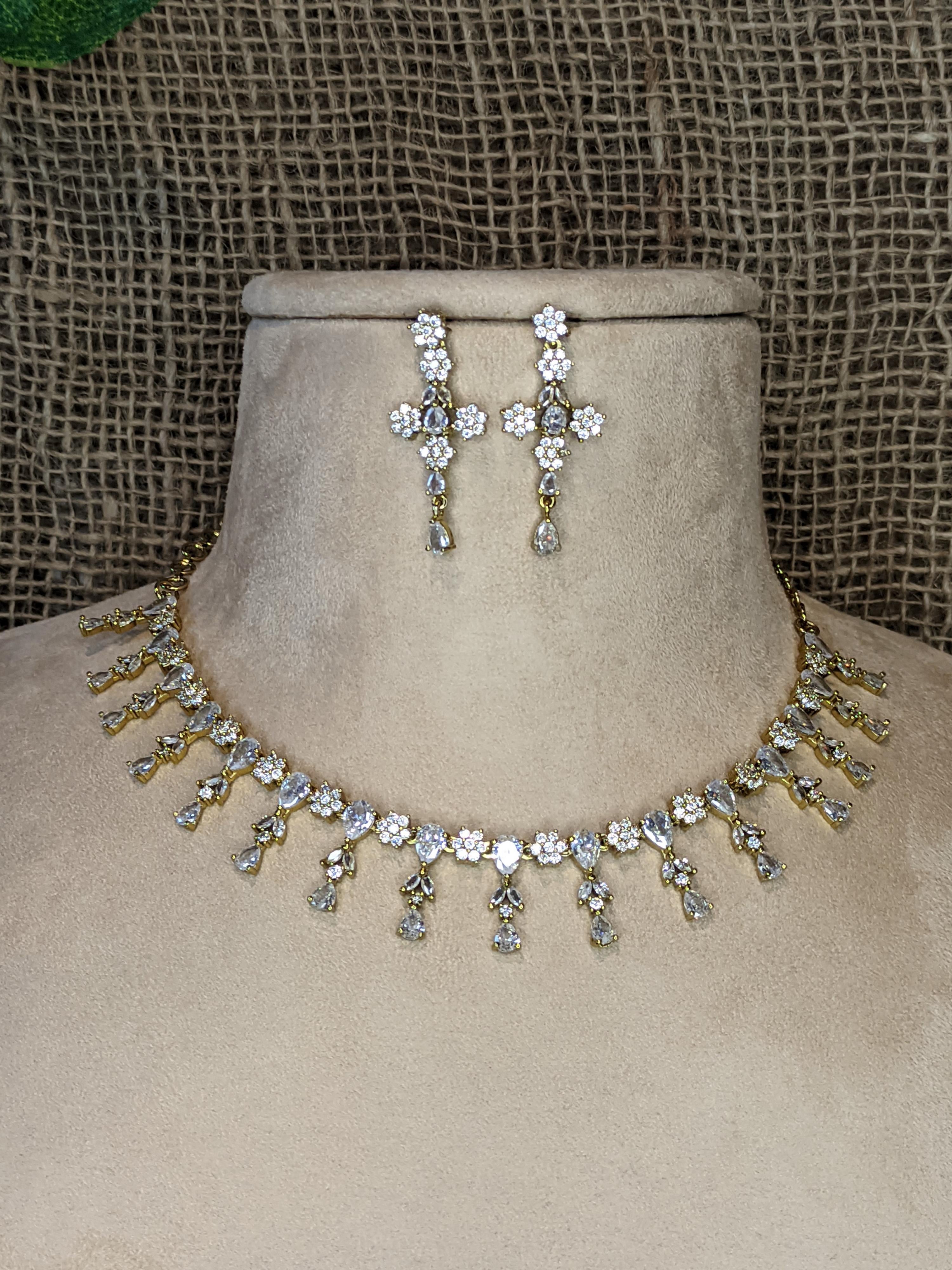 Victorian Necklace 1043