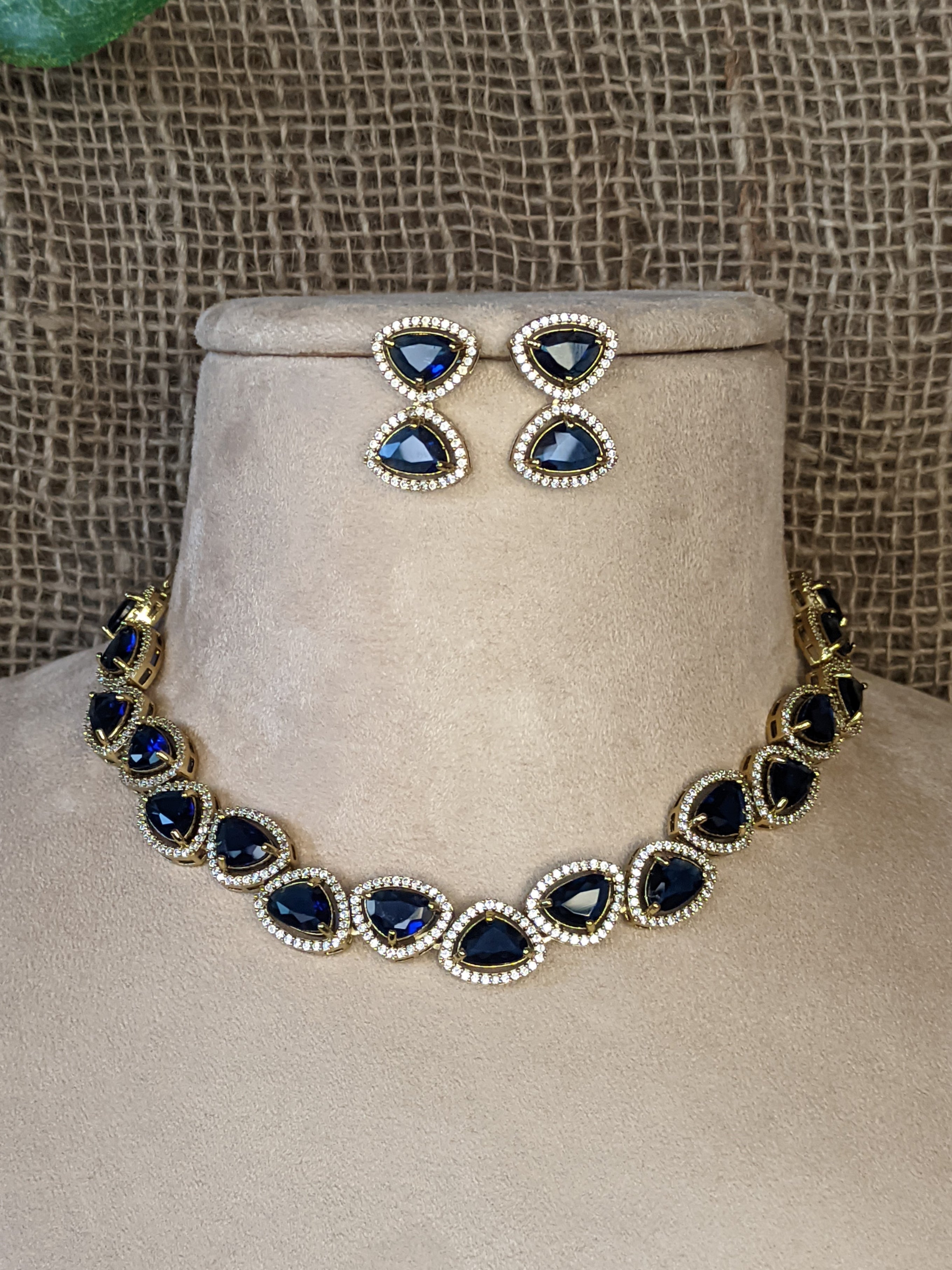 Victorian Necklace 1046