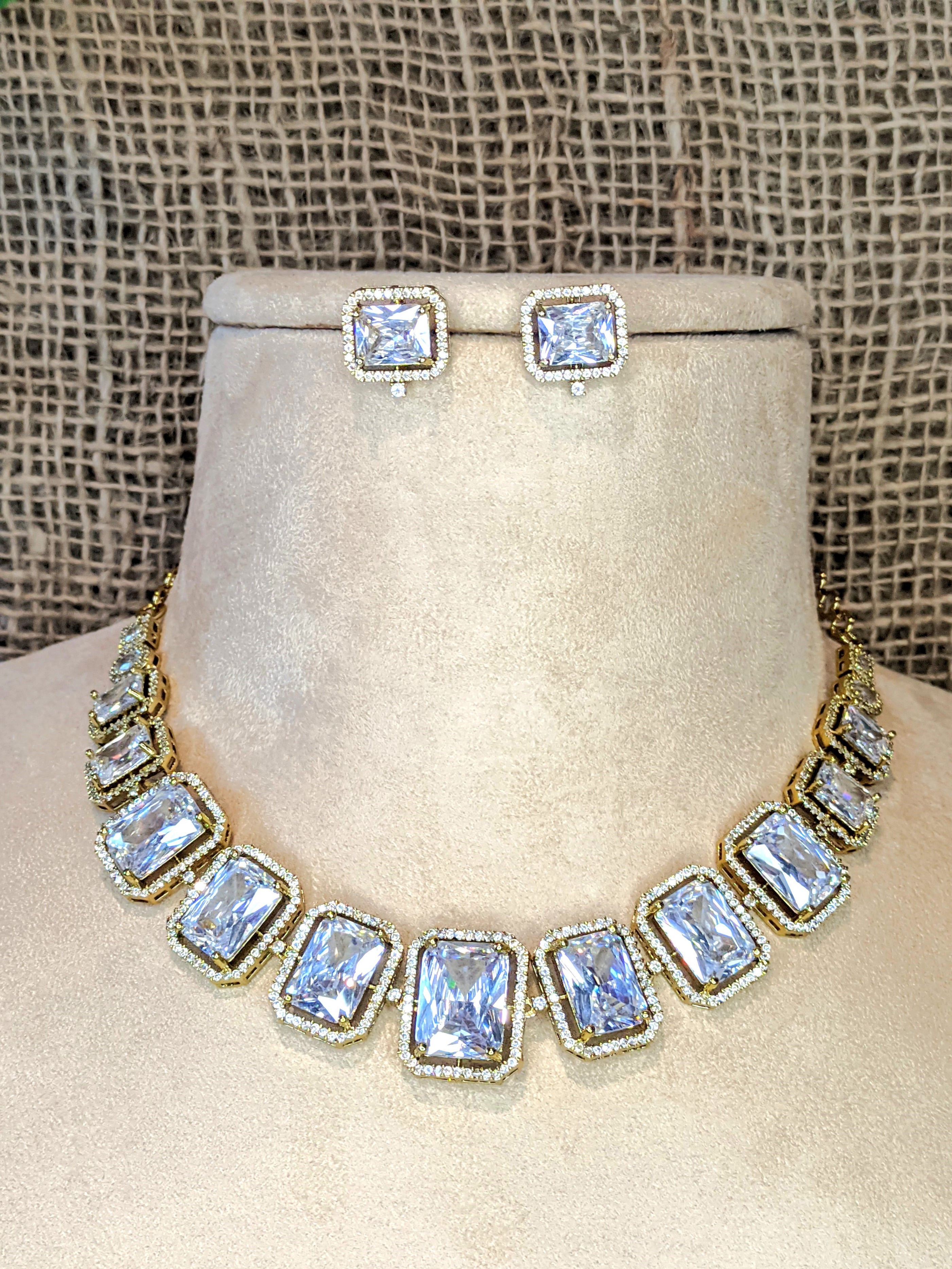 Victorian Necklace 1042