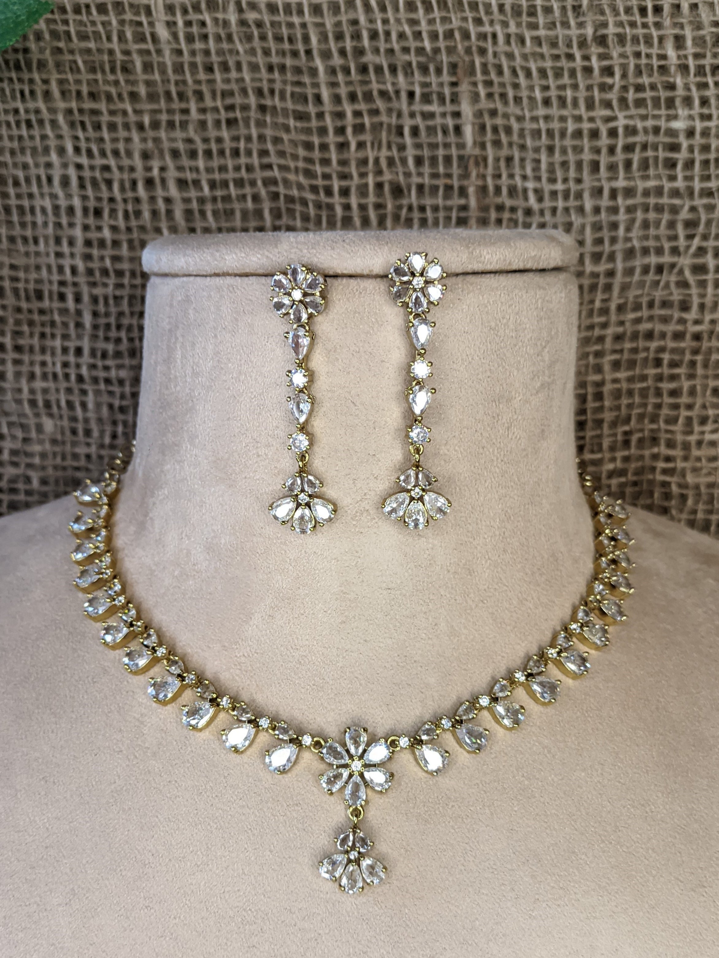 Victorian Necklace 1045